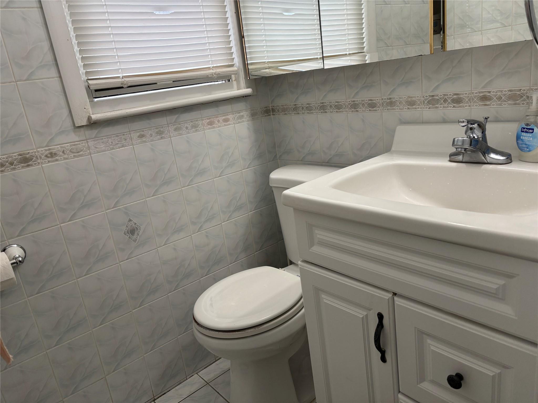 Single Family 216th  Queens, NY 11429, MLS-881939-24
