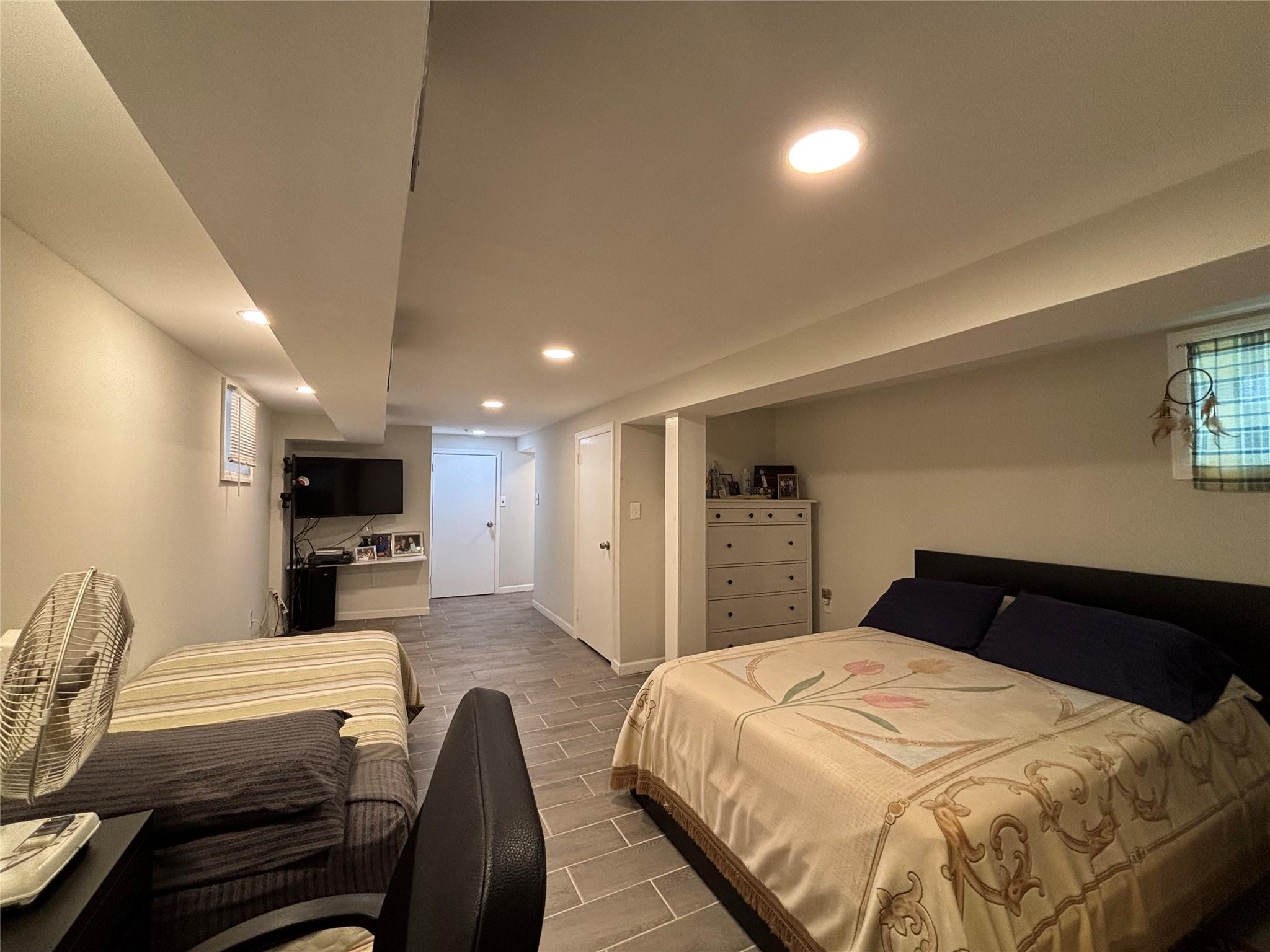 Single Family 216th  Queens, NY 11429, MLS-881939-38