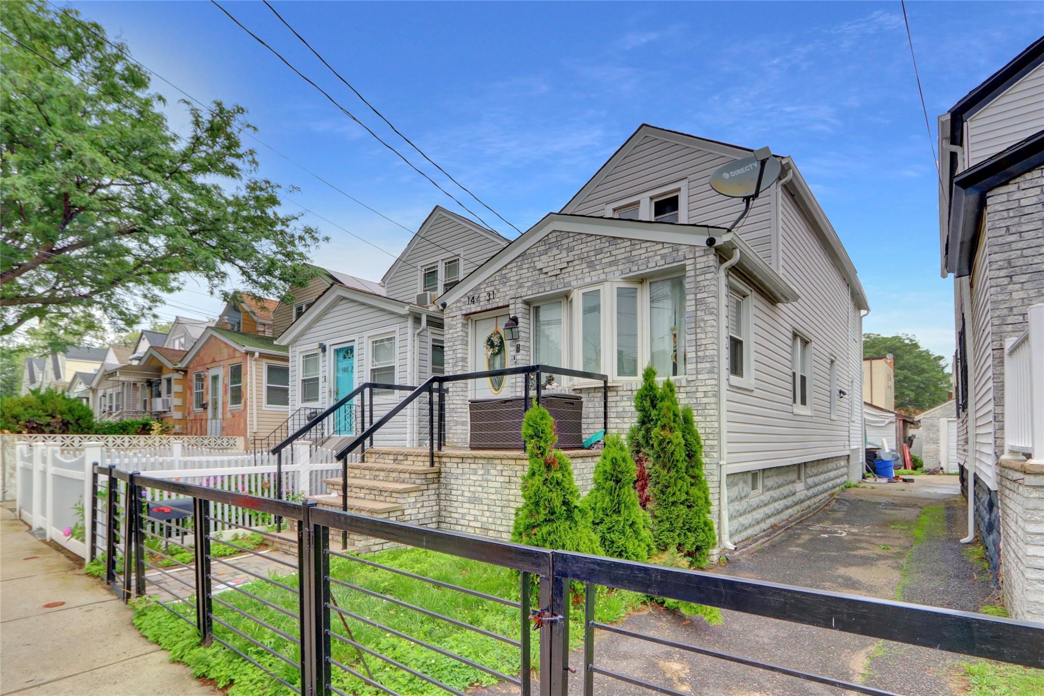 Single Family 166th  Queens, NY 11434, MLS-881949-3