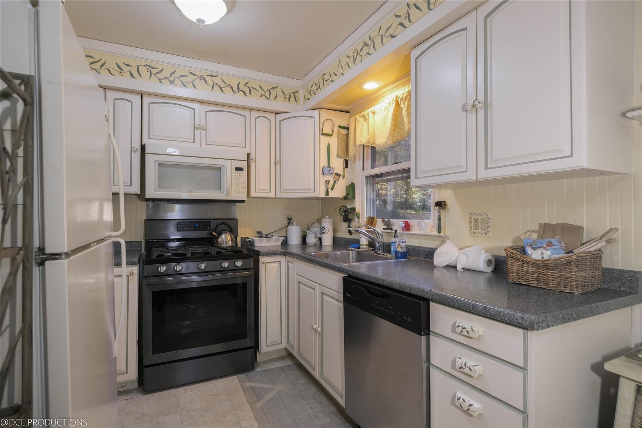 Single Family Lakeside  Dutchess County, NY 12572, MLS-881965-11