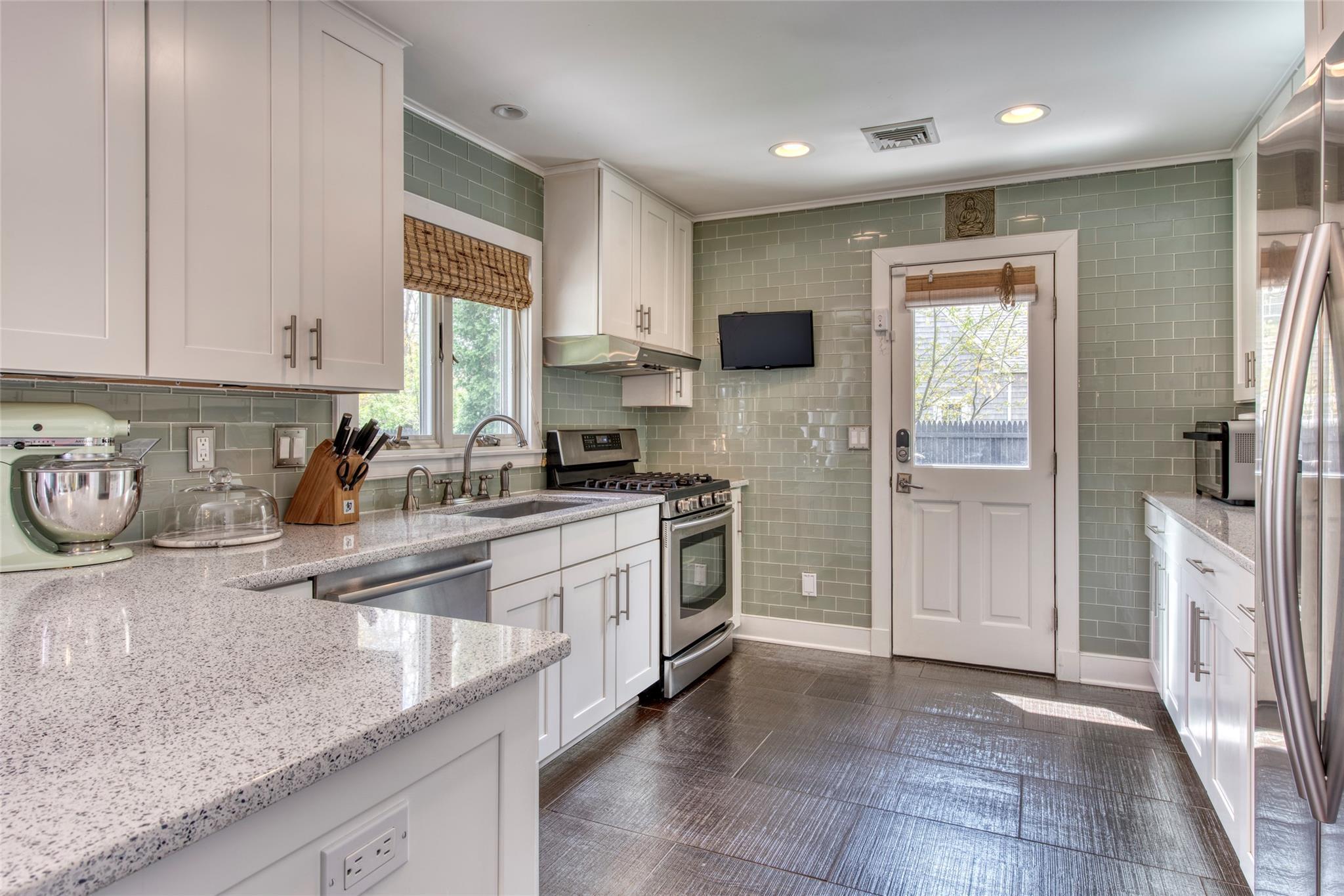 Single Family Hands Creek  Suffolk County, NY 11937, MLS-881973-4