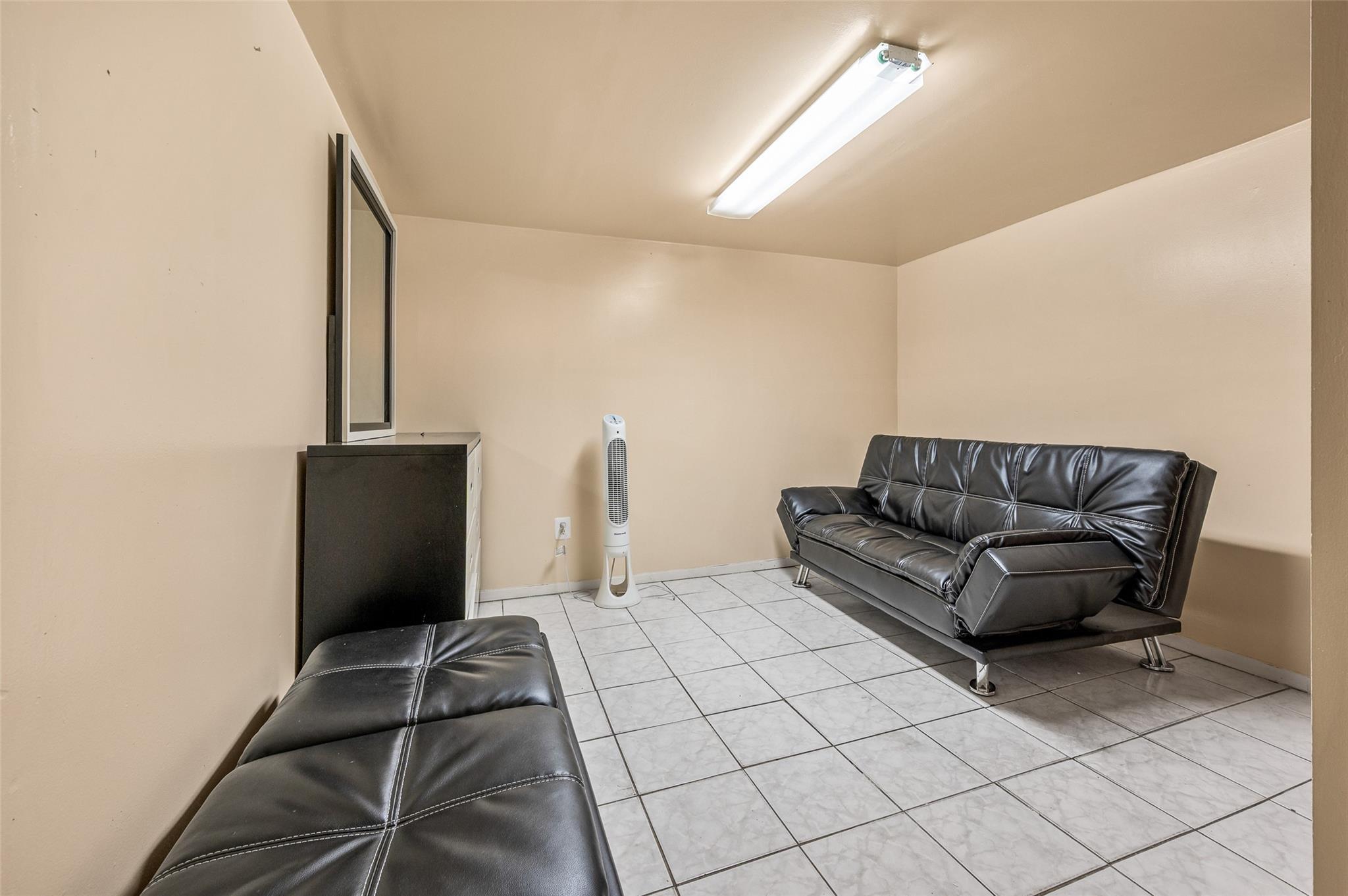 Single Family 231st  Queens, NY 11413, MLS-881988-13