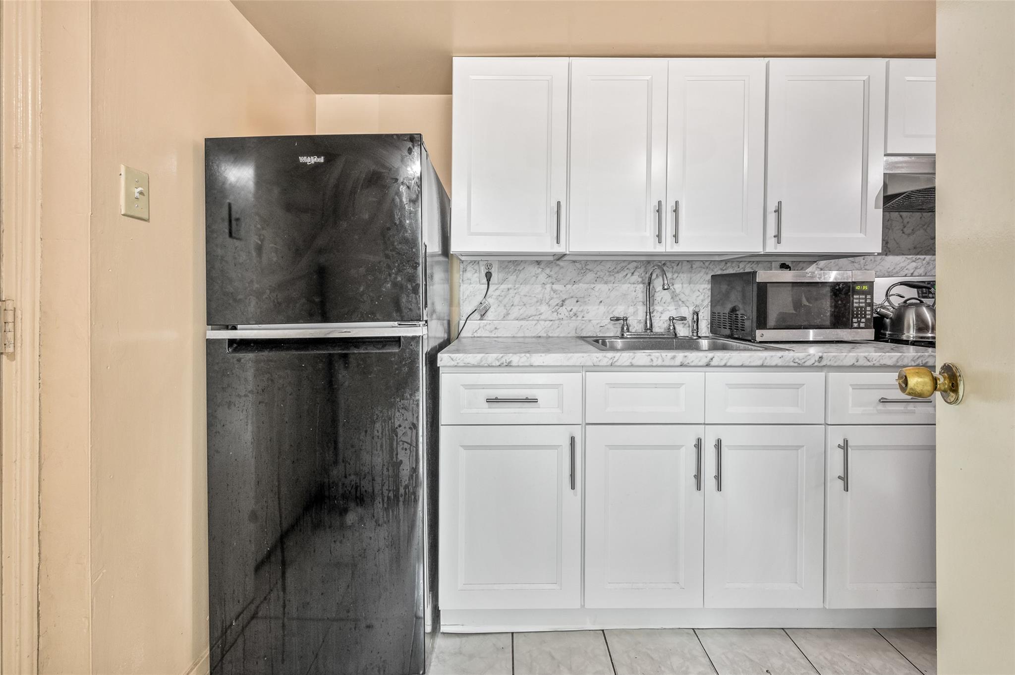 Single Family 231st  Queens, NY 11413, MLS-881988-14