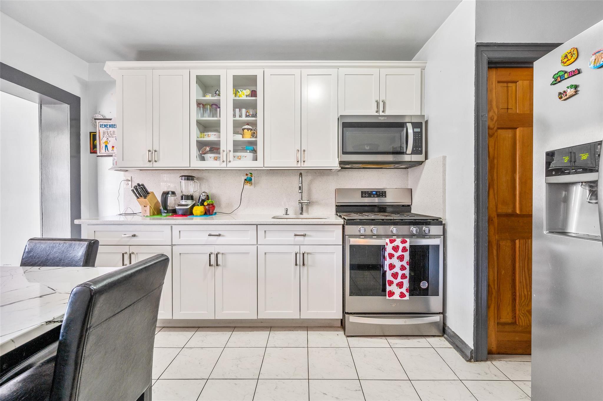 Single Family 231st  Queens, NY 11413, MLS-881988-6