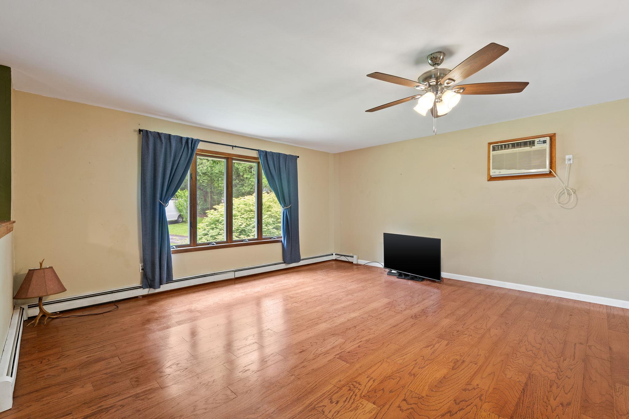 Single Family New Hurley  Ulster County, NY 12589, MLS-882061-12