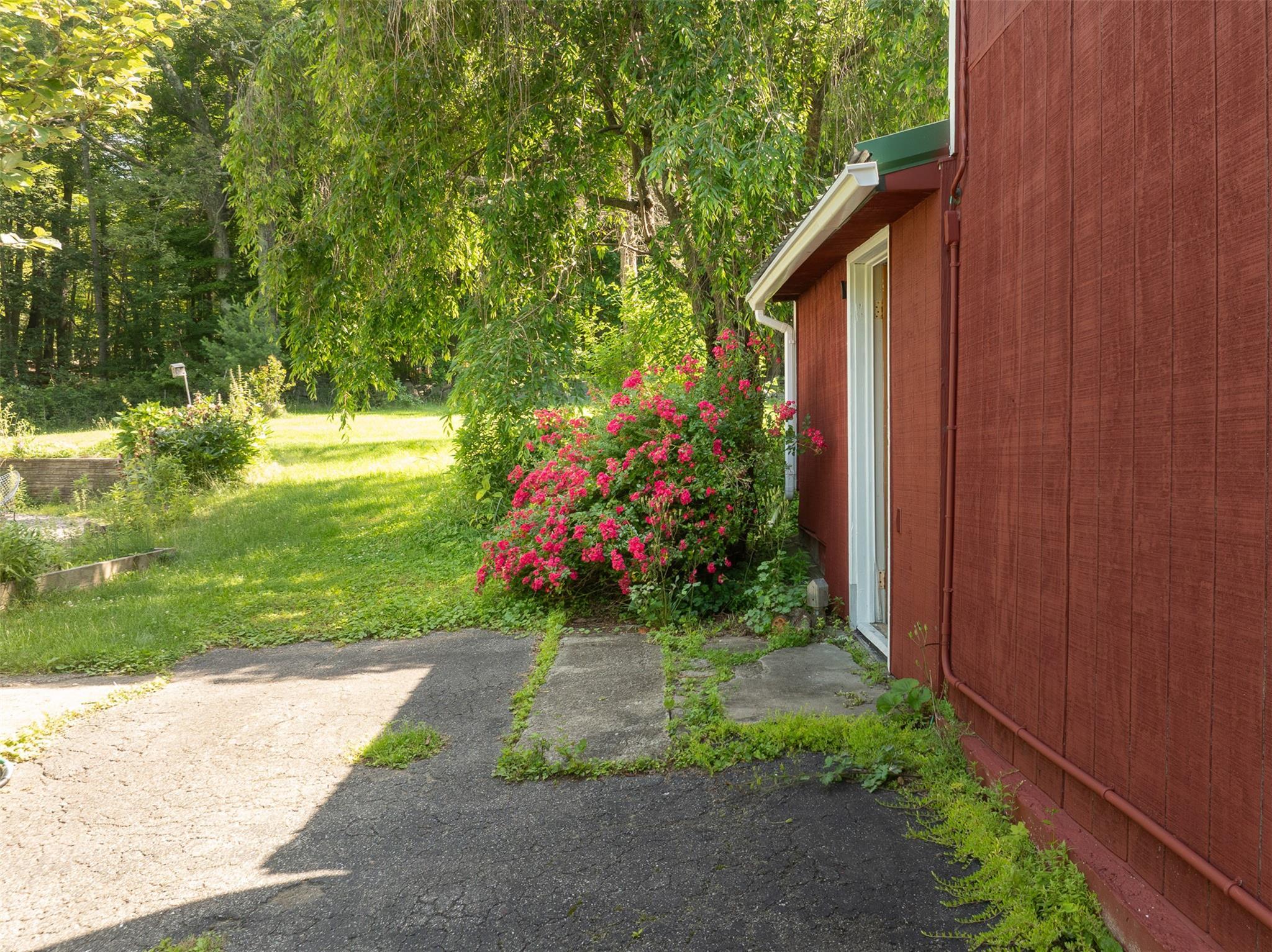 Single Family Mountain Rest Ulster County, NY 12561, MLS-882065-25