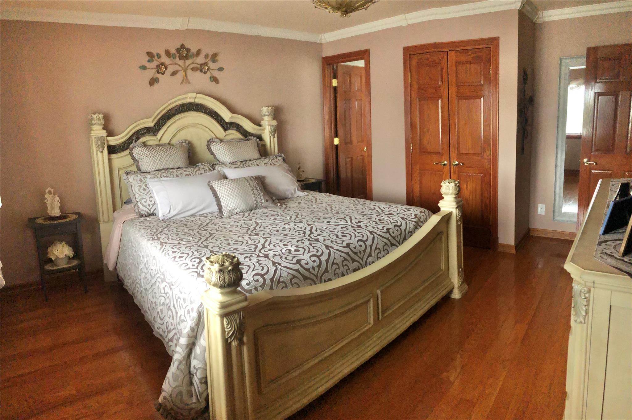 Single Family 161  Queens, NY 11414, MLS-882074-15