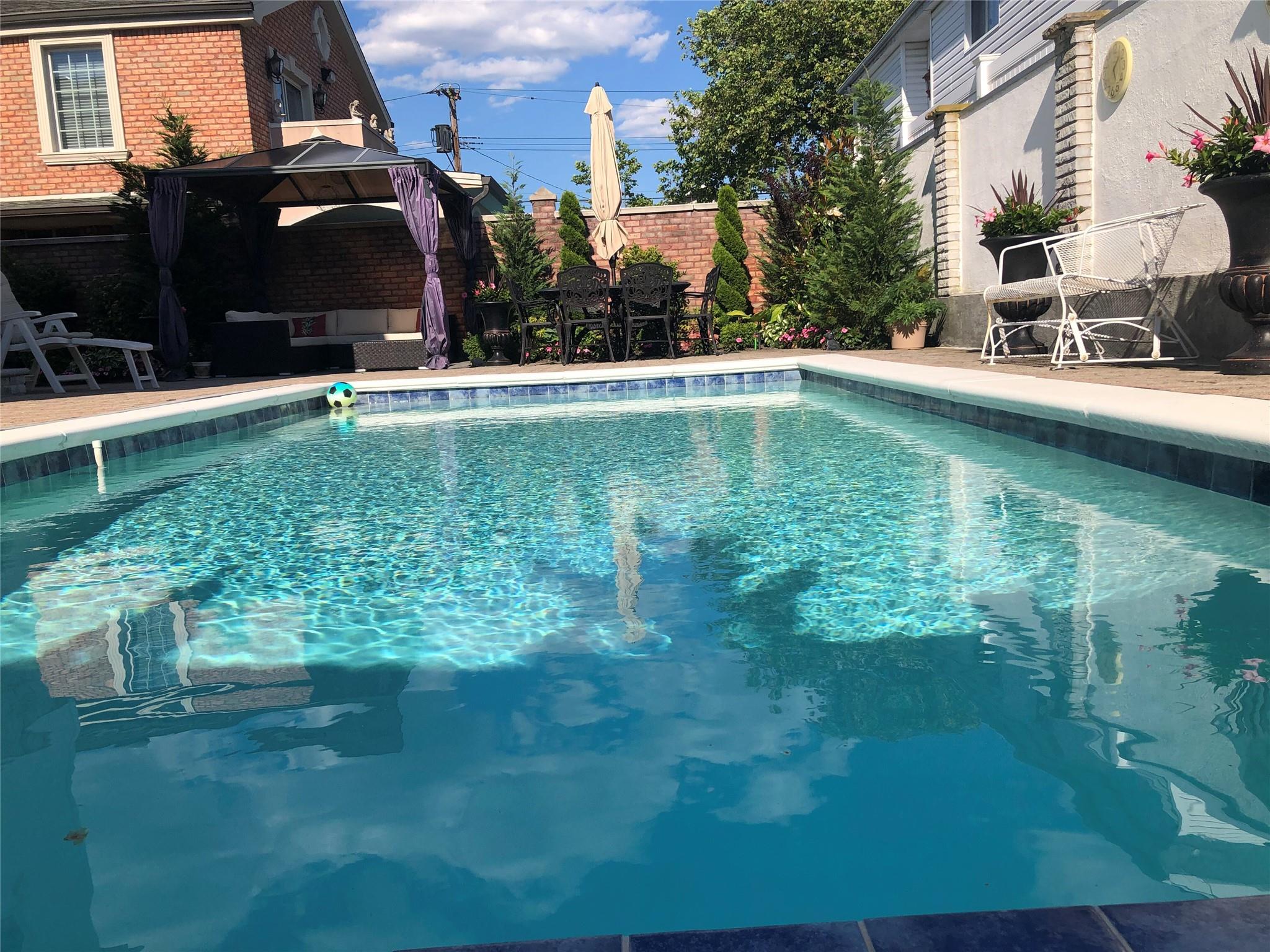 Single Family 161  Queens, NY 11414, MLS-882074-21
