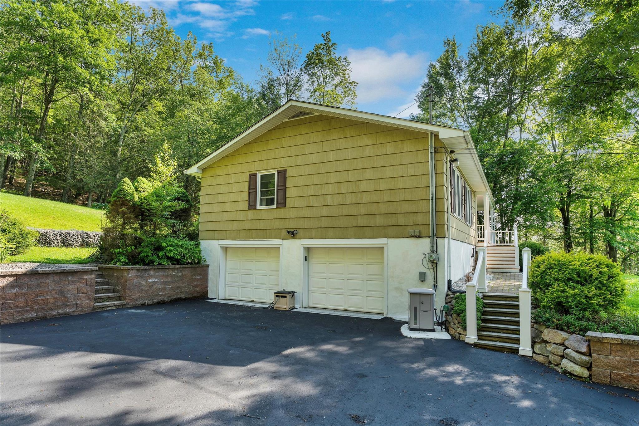 Single Family South  Sullivan County, NY 12790, MLS-882075-26