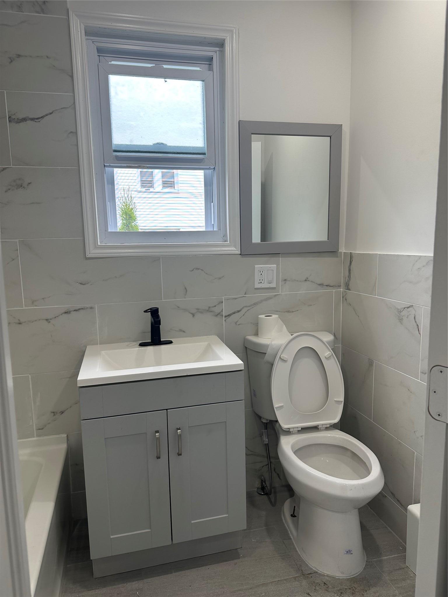 Single Family Research  Bronx, NY 10465, MLS-882087-13