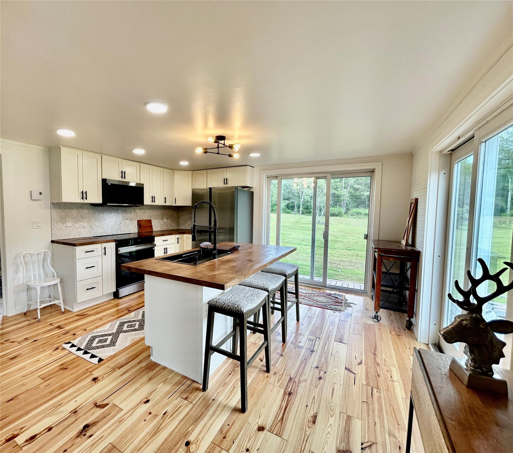 Single Family Salem Ridge  Sullivan County, NY 12768, MLS-882095-21