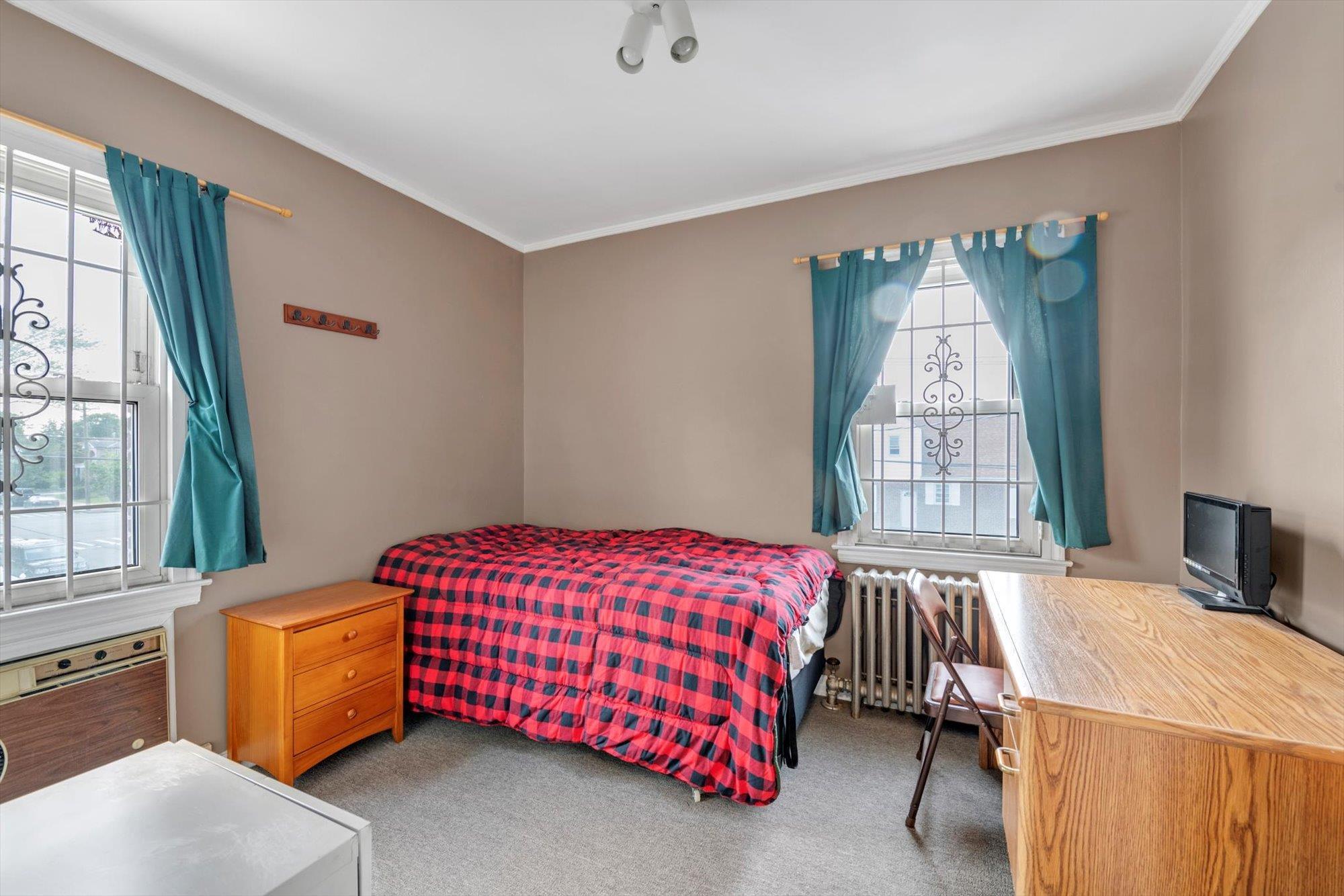 Single Family 201st  Queens, NY 11364, MLS-882098-10