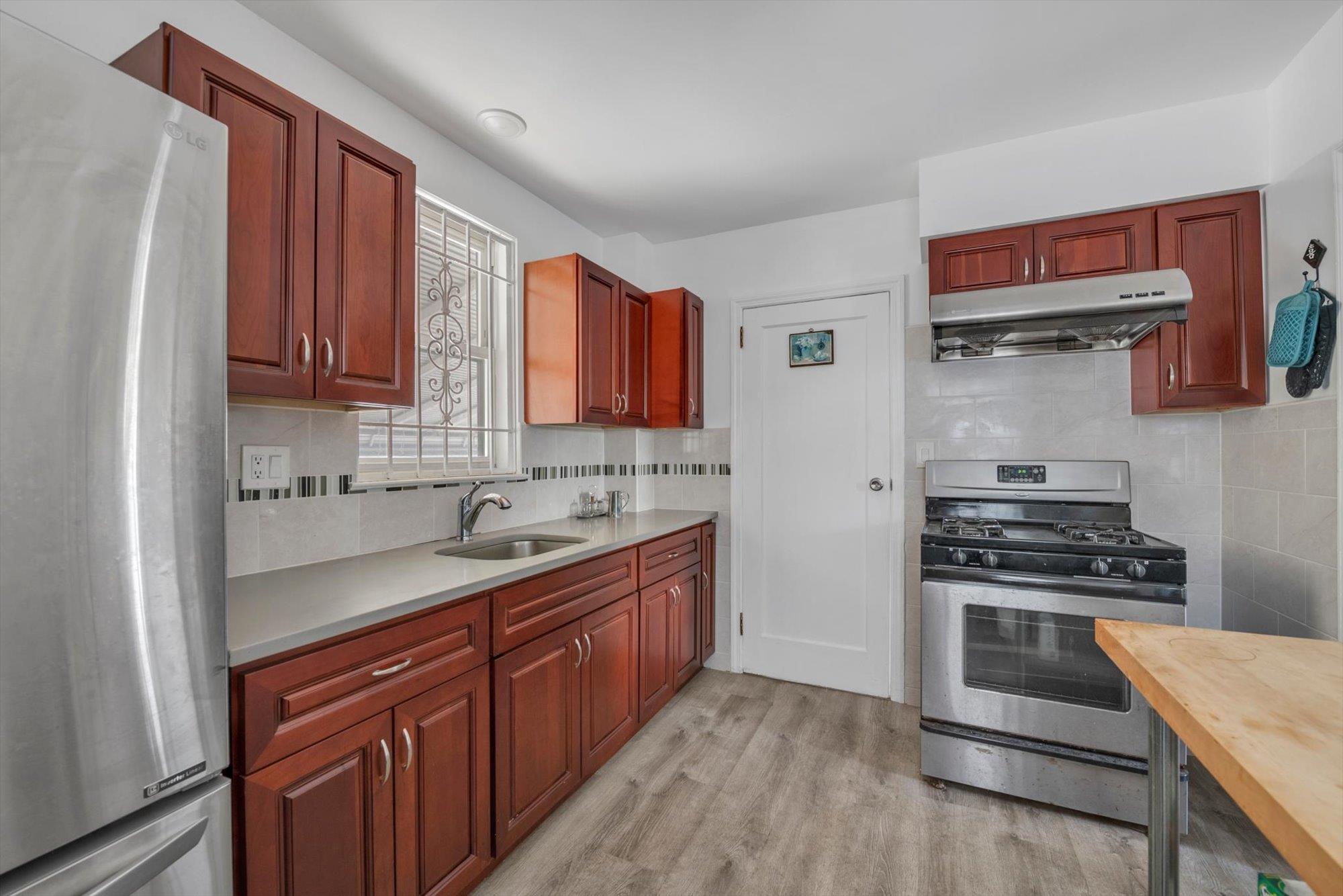 Single Family 201st  Queens, NY 11364, MLS-882098-6