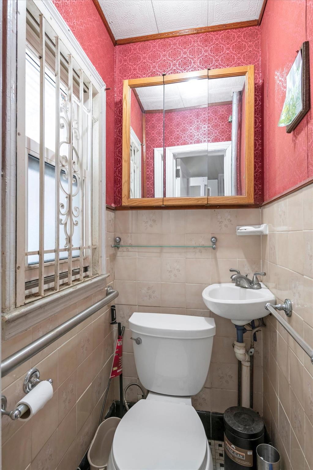 Single Family 201st  Queens, NY 11364, MLS-882098-8