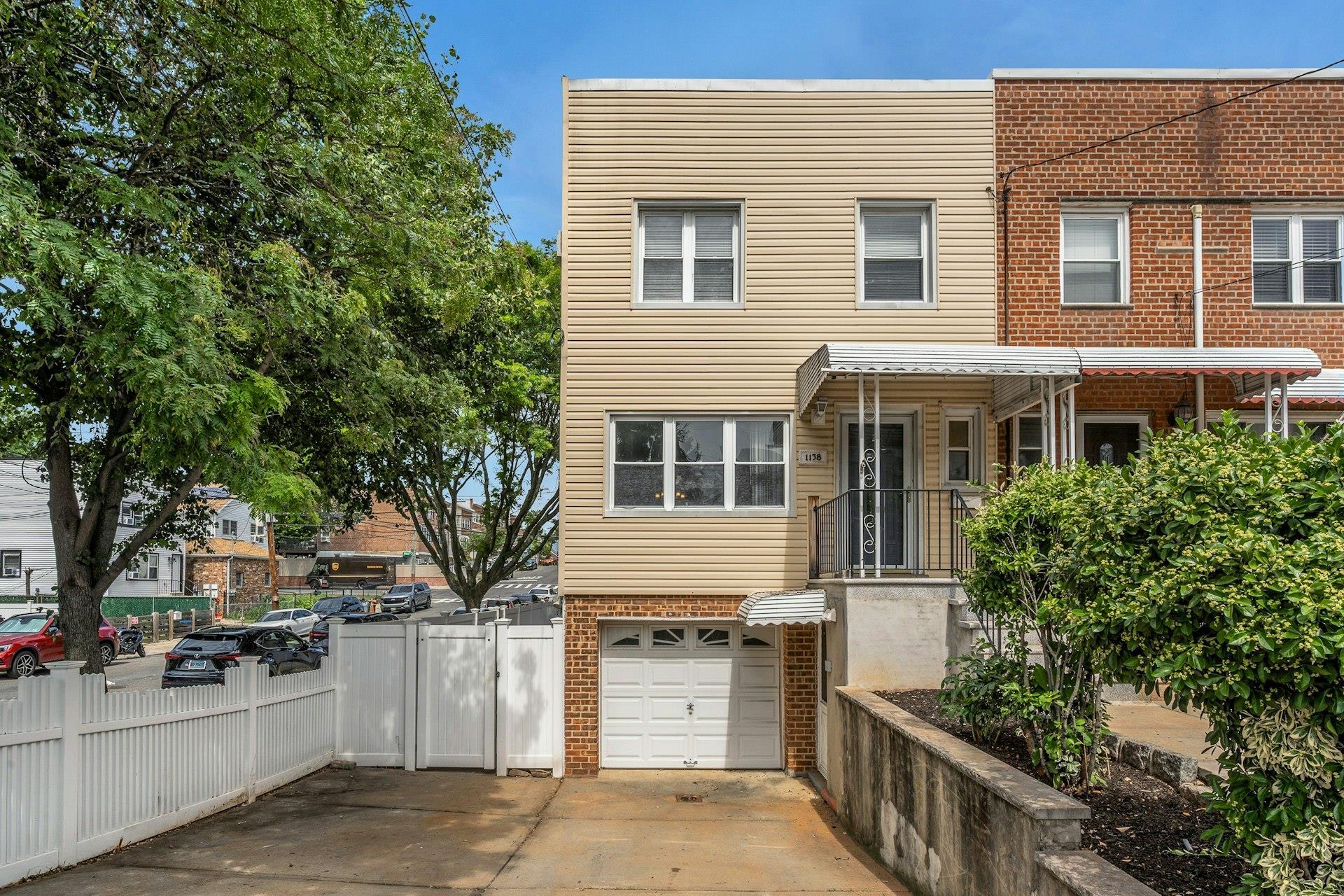 Single Family Vincent  Bronx, NY 10465, MLS-882111-2