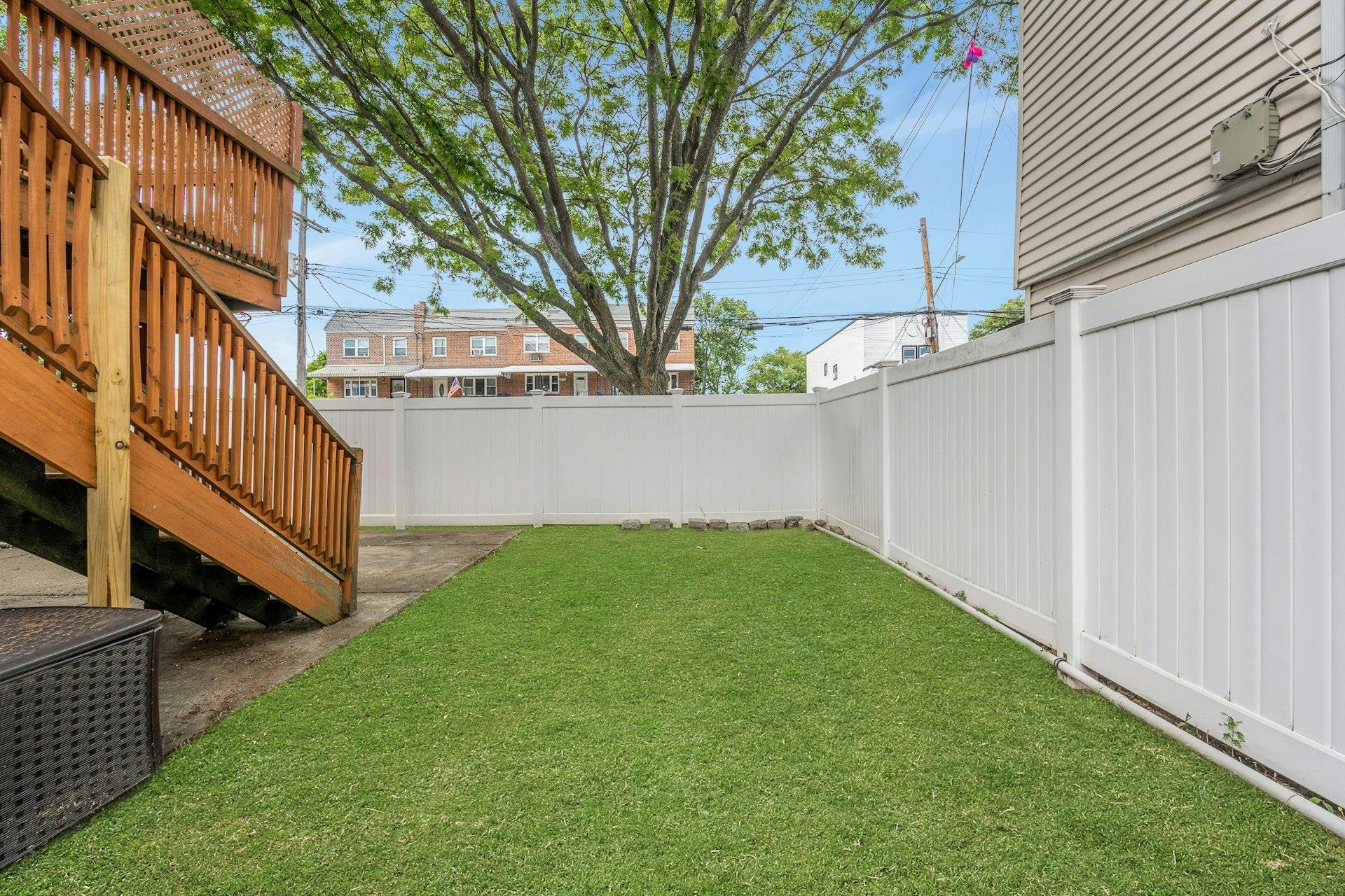 Single Family Vincent  Bronx, NY 10465, MLS-882111-21
