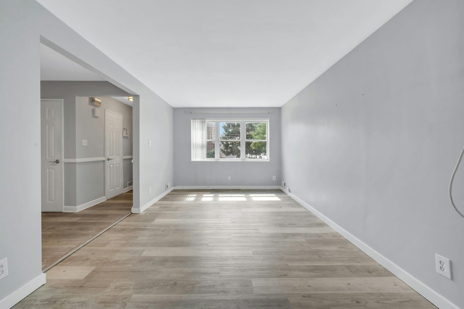 Single Family Vincent  Bronx, NY 10465, MLS-882111-4