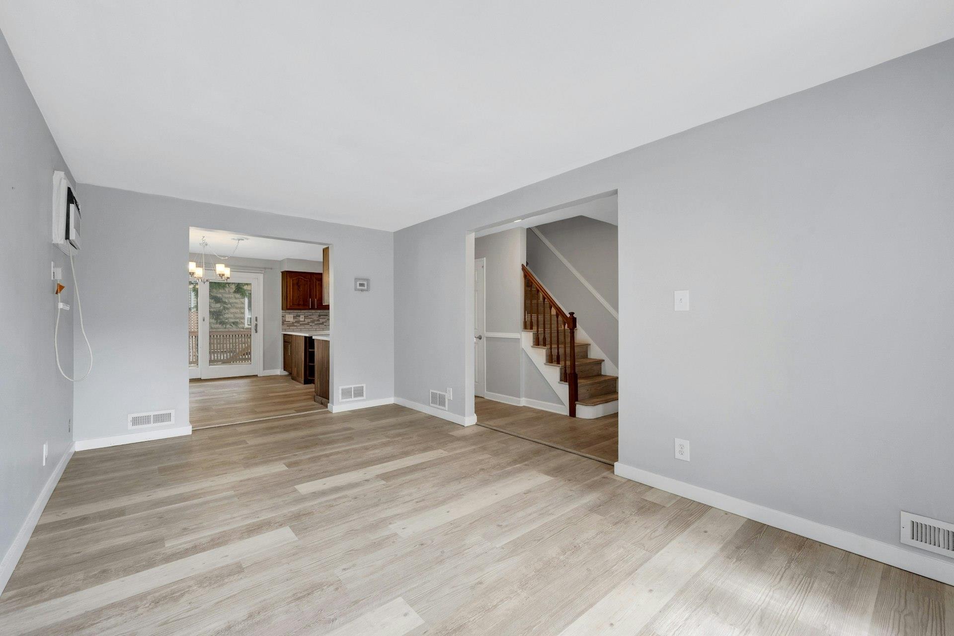 Single Family Vincent  Bronx, NY 10465, MLS-882111-7