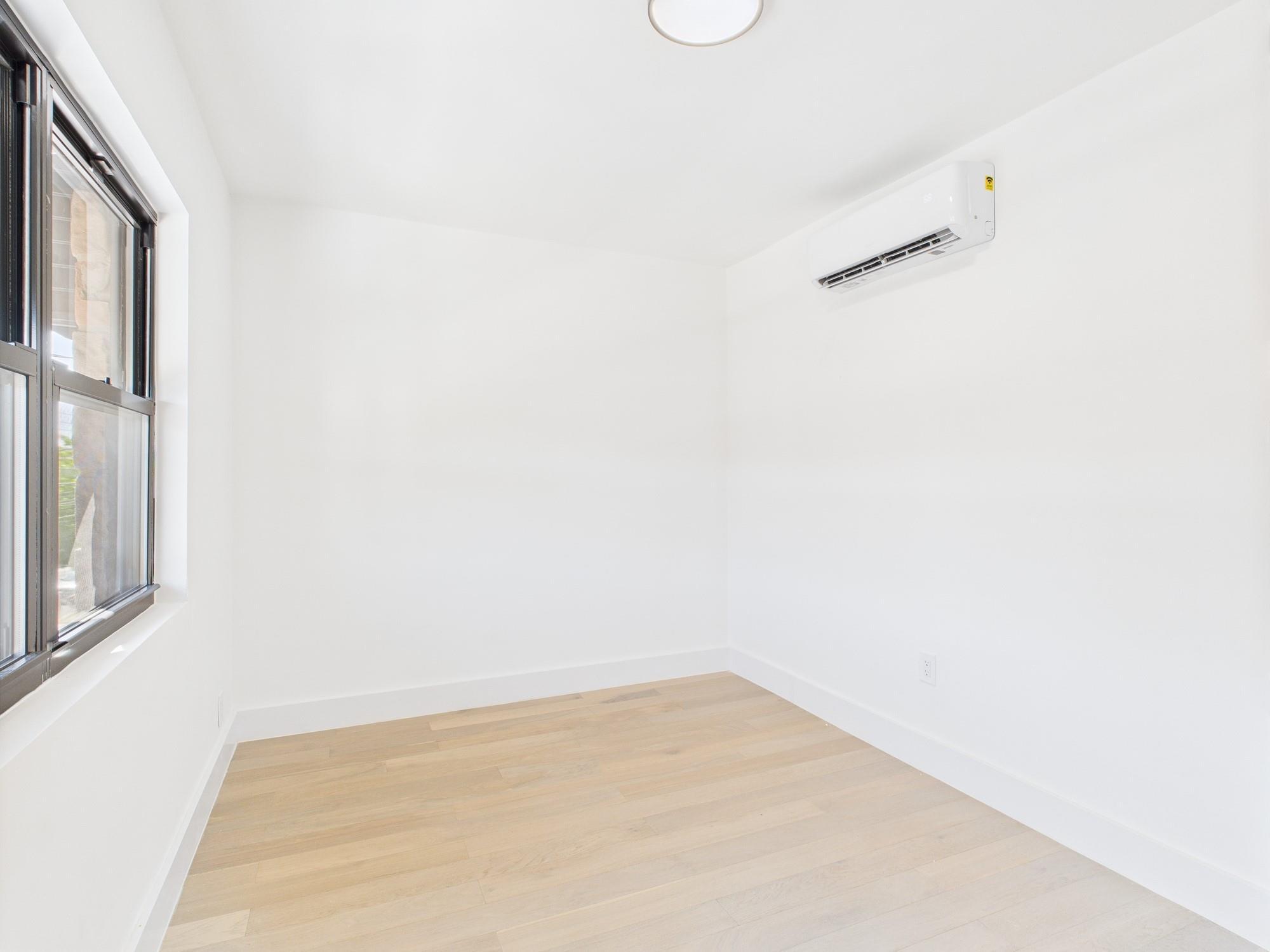 Single Family 223rd  Bronx, NY 10466, MLS-882116-3