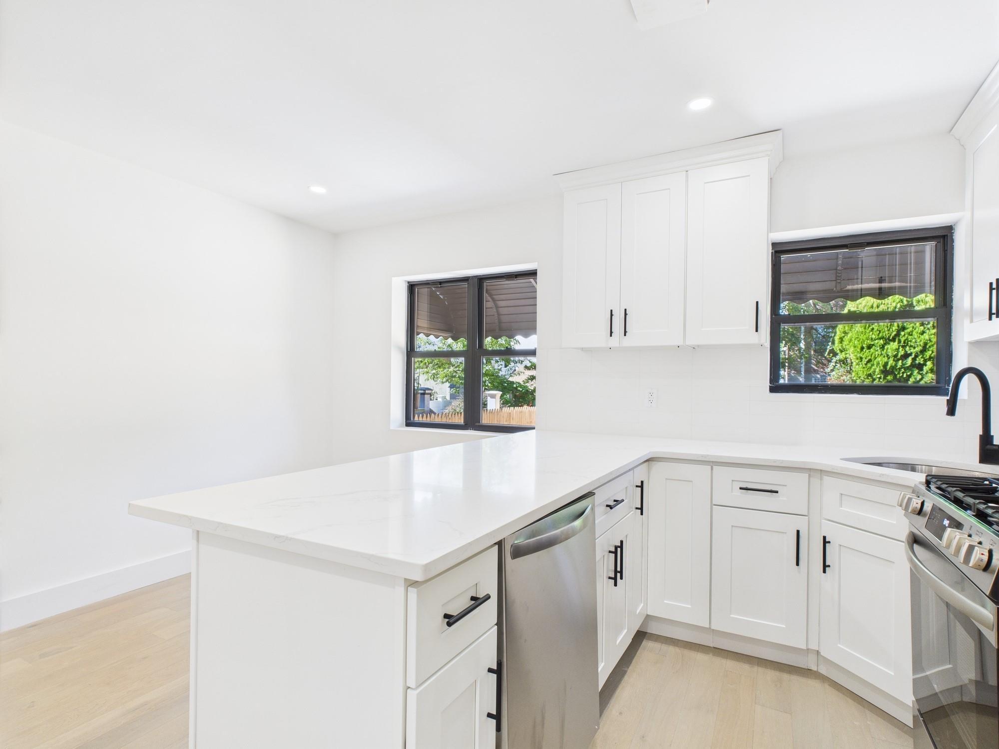 Single Family 223rd  Bronx, NY 10466, MLS-882116-7