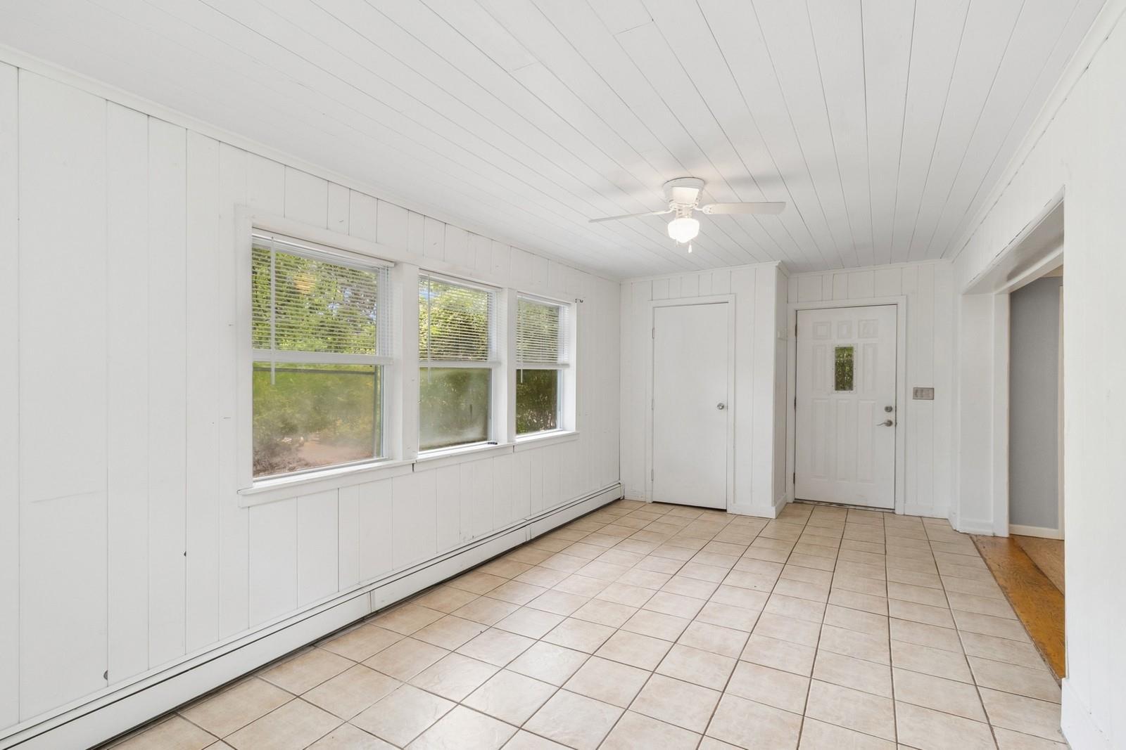 Single Family Hewlett  Suffolk County, NY 11789, MLS-882130-17