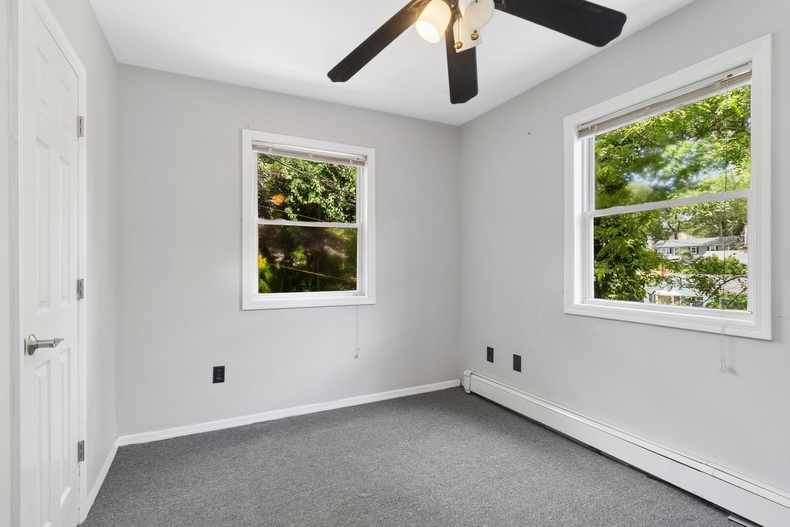 Single Family Hewlett  Suffolk County, NY 11789, MLS-882130-33