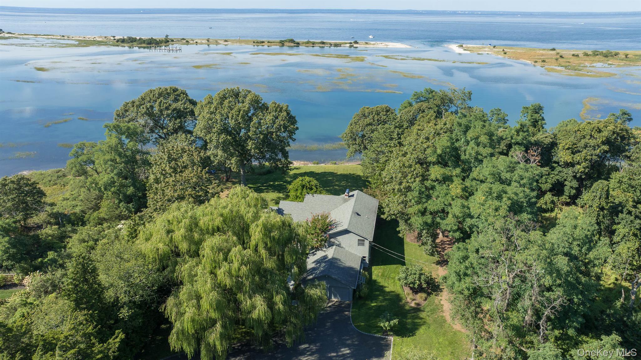 Single Family Shore  Suffolk County, NY 11733, MLS-882132-35