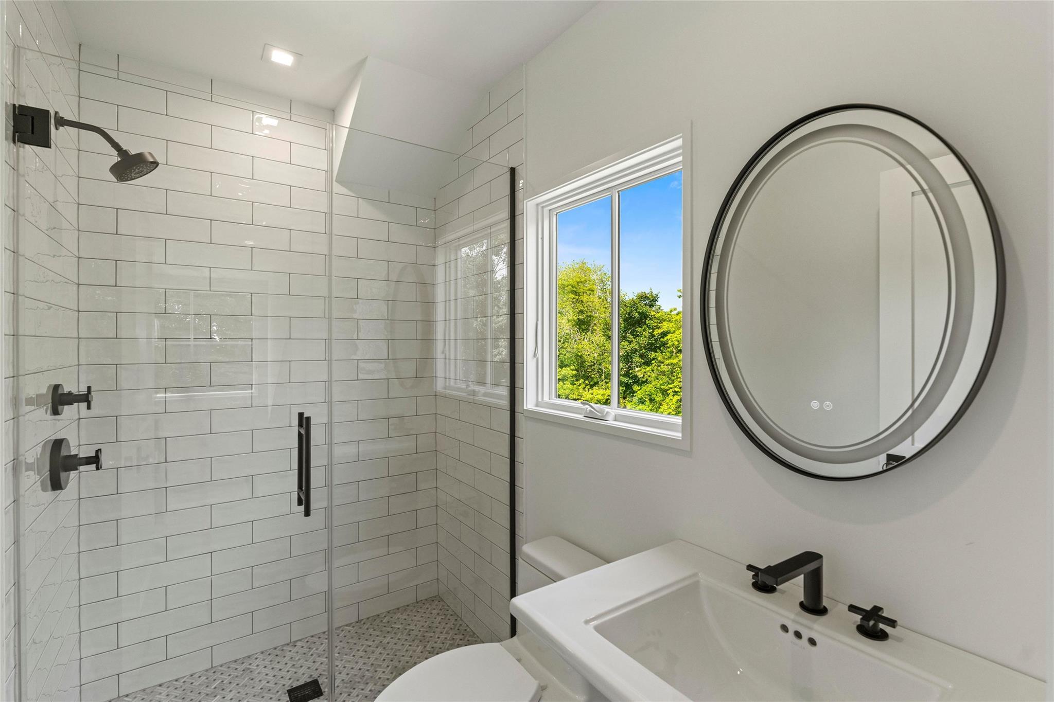Single Family South  Suffolk County, NY 11977, MLS-882136-16