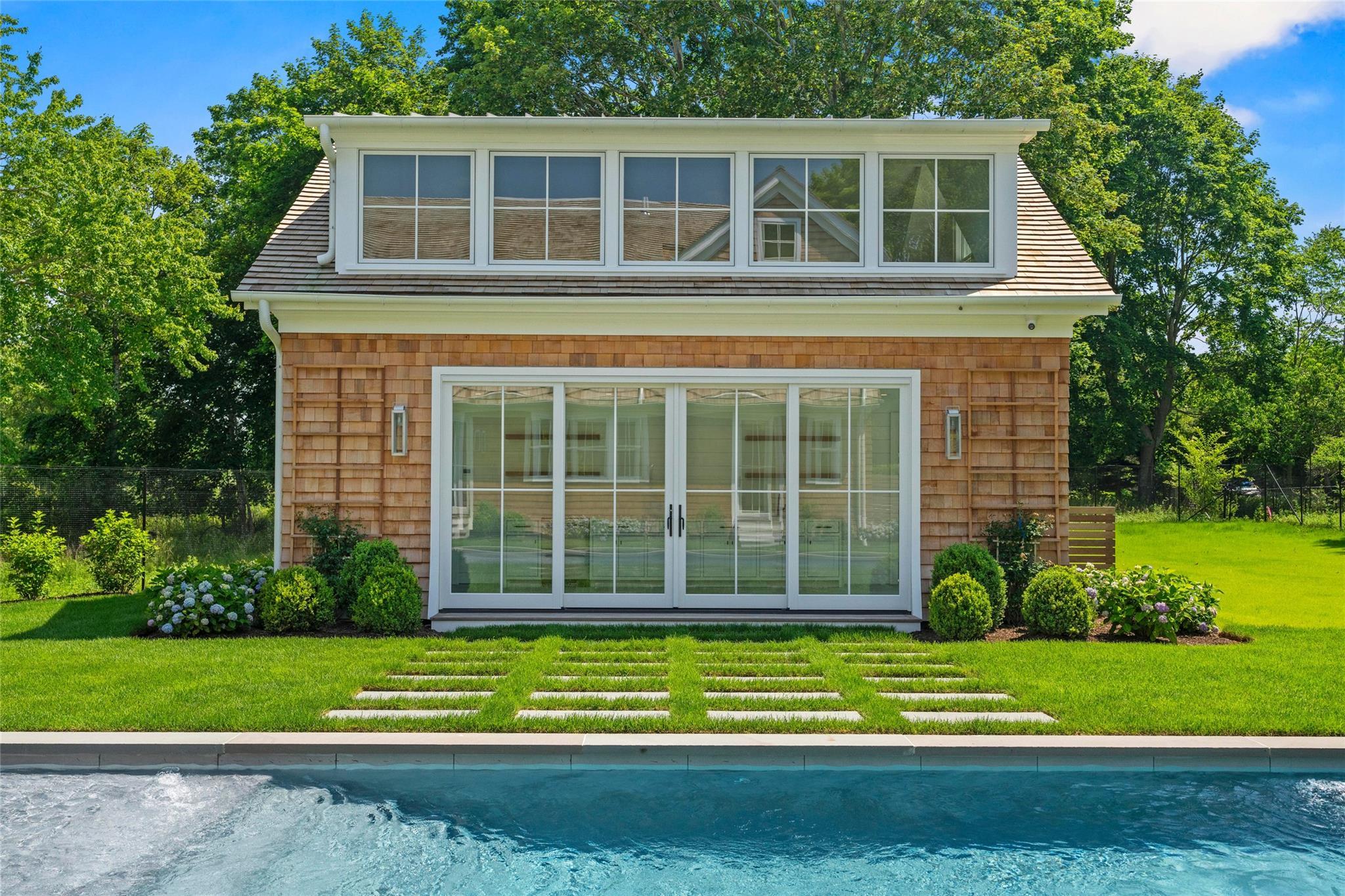Single Family South  Suffolk County, NY 11977, MLS-882136-3