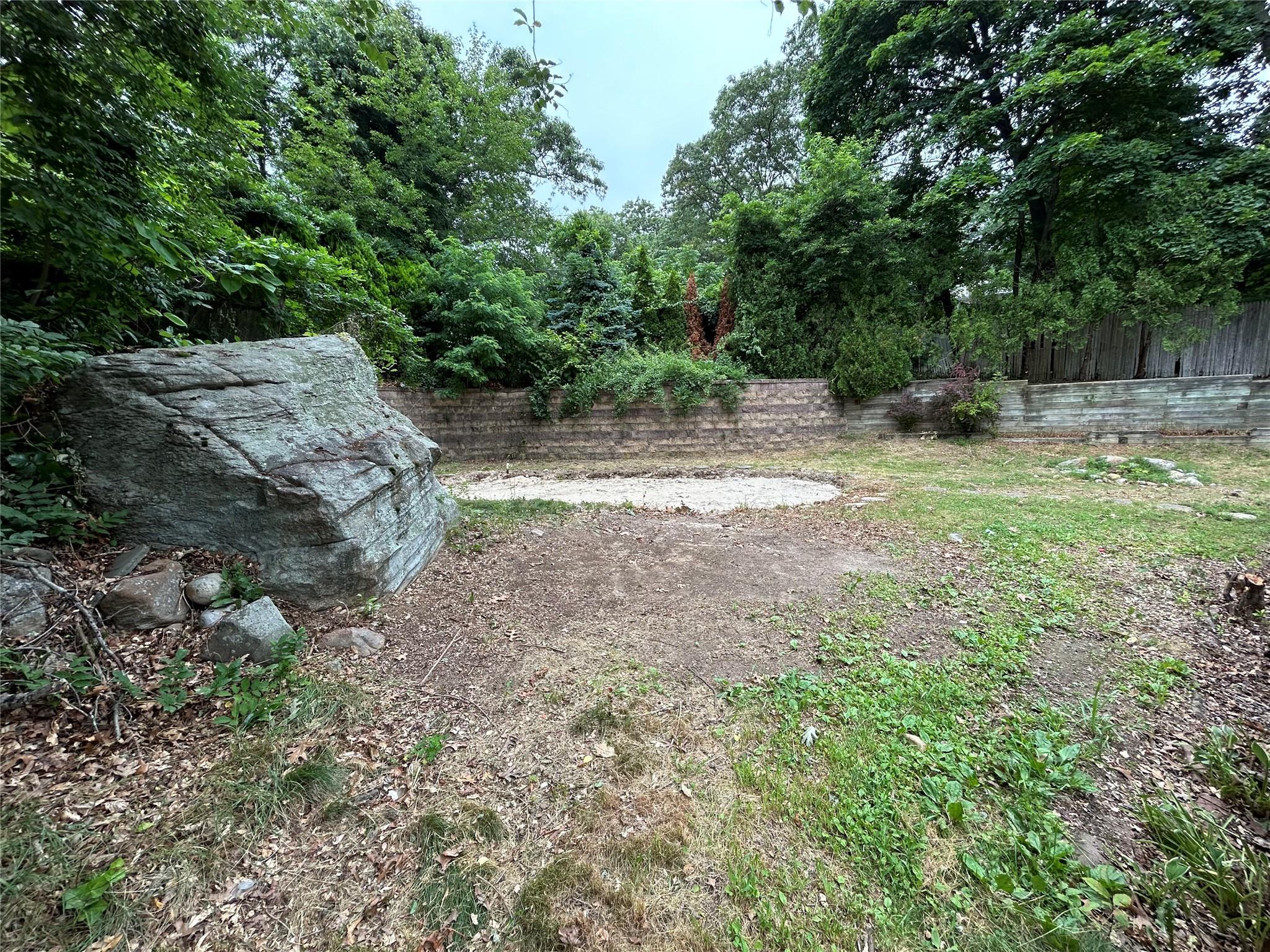 Single Family Locust  Suffolk County, NY 11778, MLS-882143-10