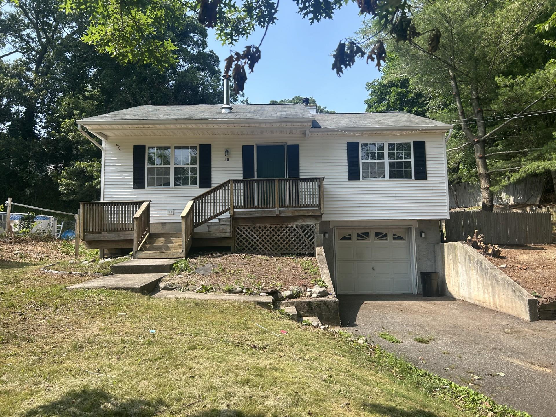 Single Family Locust  Suffolk County, NY 11778, MLS-882143-2