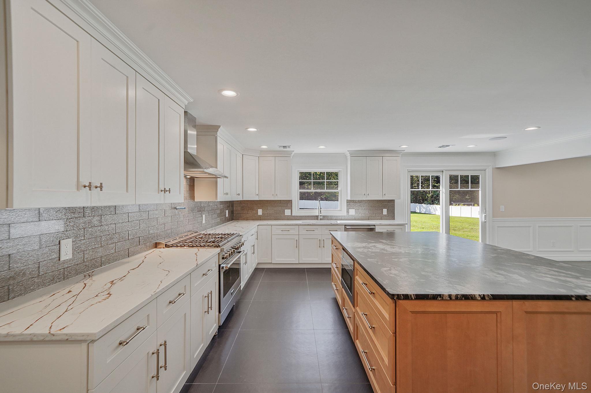 Single Family Quintree Suffolk County, NY 11747, MLS-882154-16