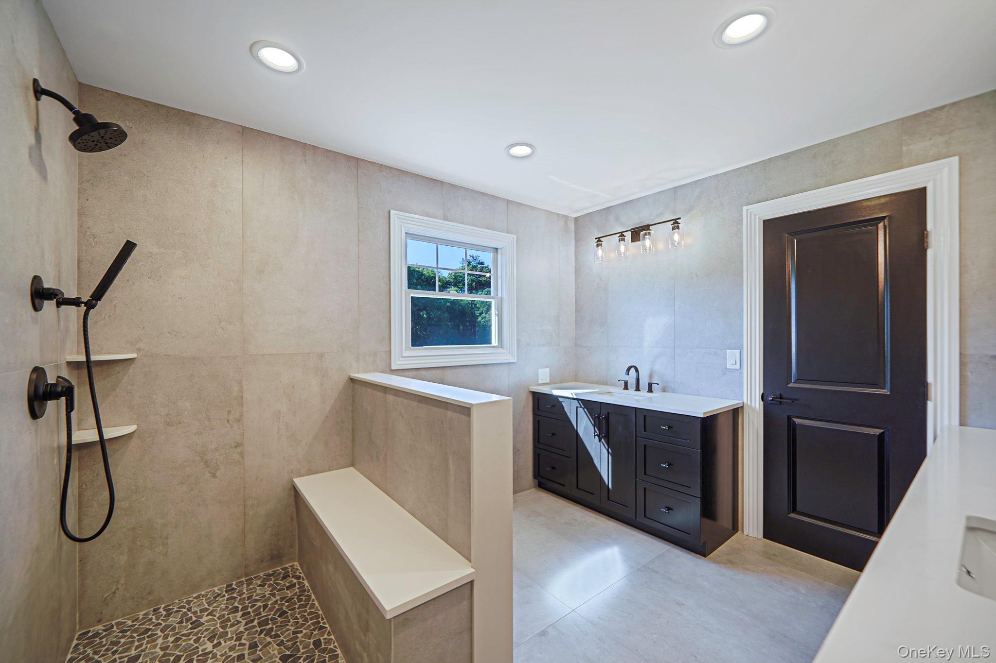 Single Family Quintree Suffolk County, NY 11747, MLS-882154-32