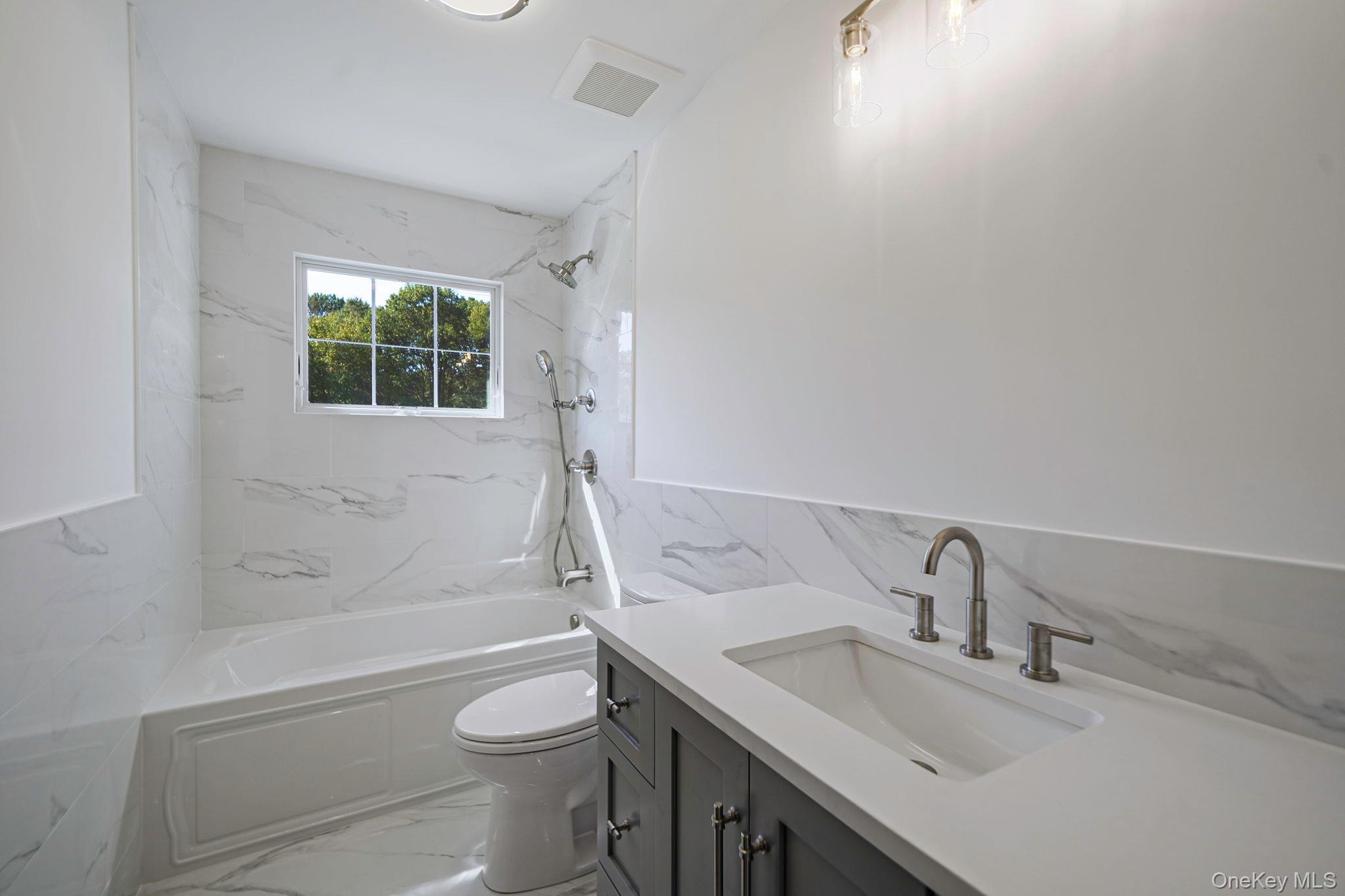 Single Family Quintree Suffolk County, NY 11747, MLS-882154-35