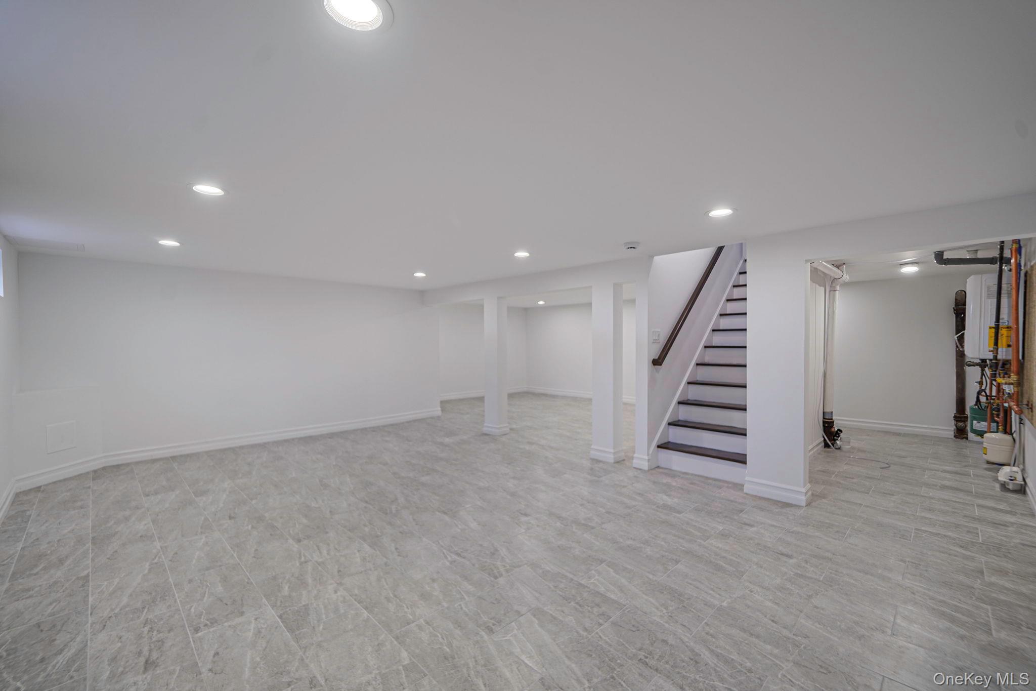 Single Family Quintree Suffolk County, NY 11747, MLS-882154-39