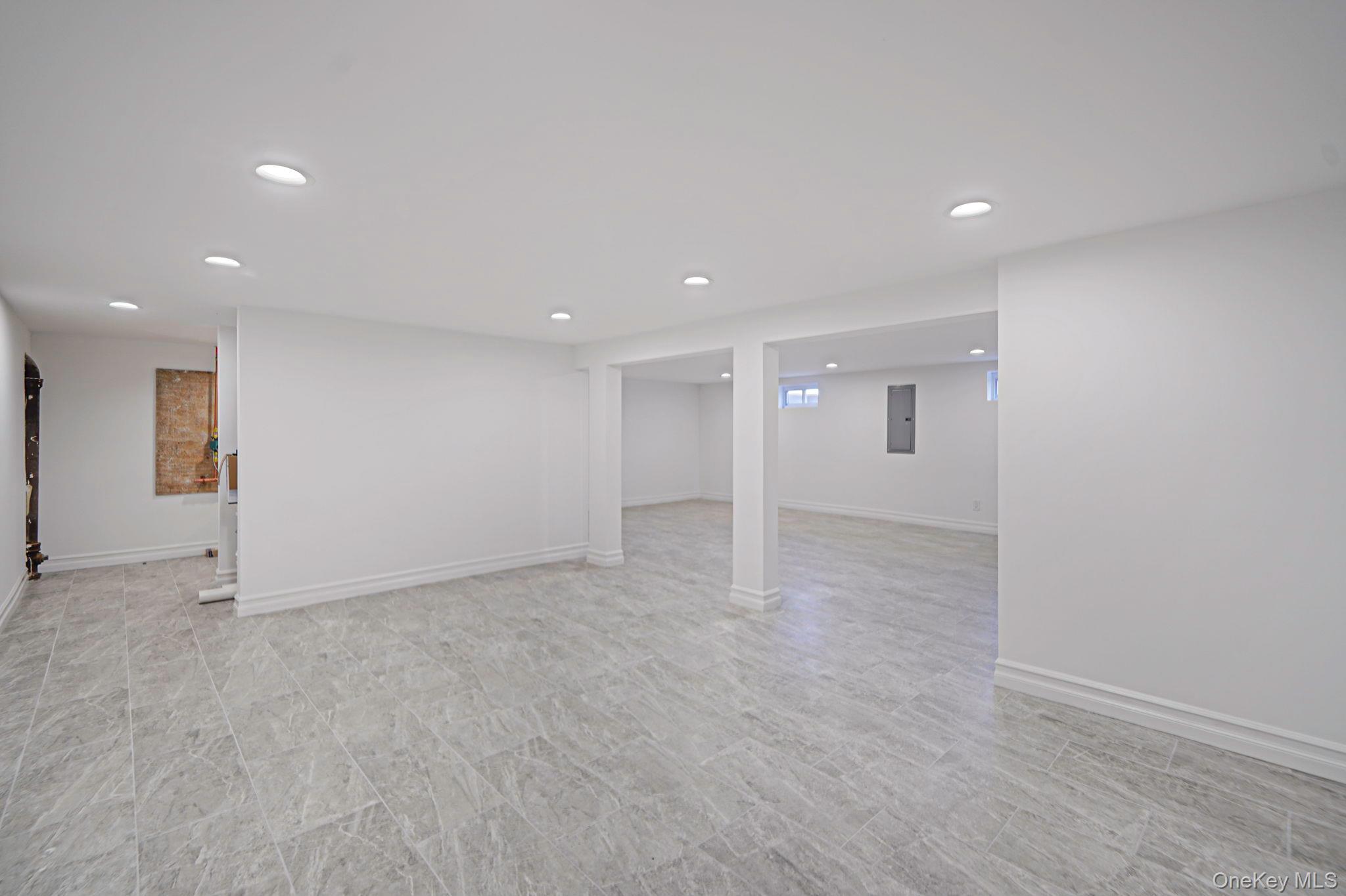 Single Family Quintree Suffolk County, NY 11747, MLS-882154-40