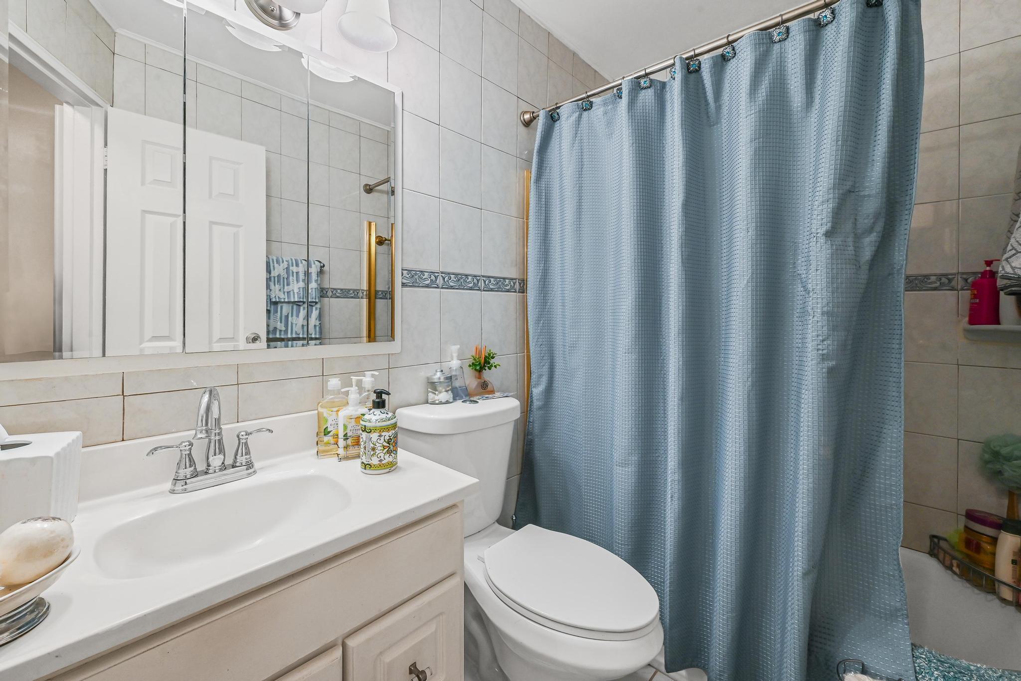 Single Family Weller  Queens, NY 11422, MLS-882156-11