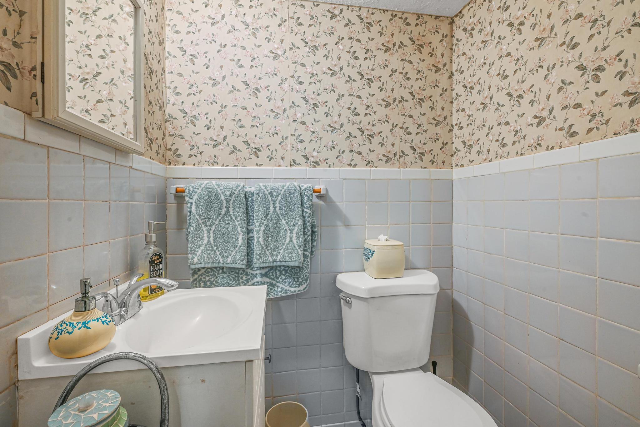 Single Family Weller  Queens, NY 11422, MLS-882156-12