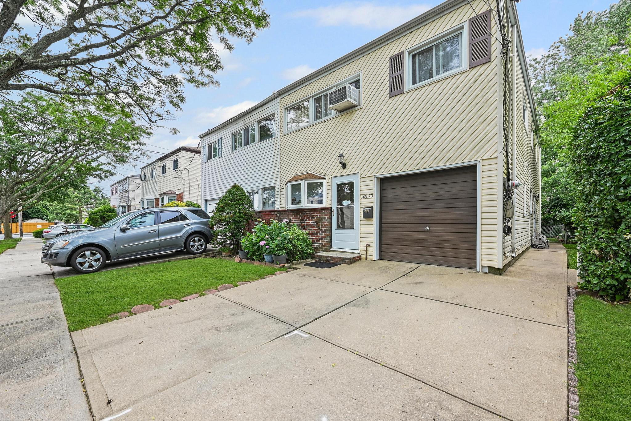 Single Family Weller  Queens, NY 11422, MLS-882156-15