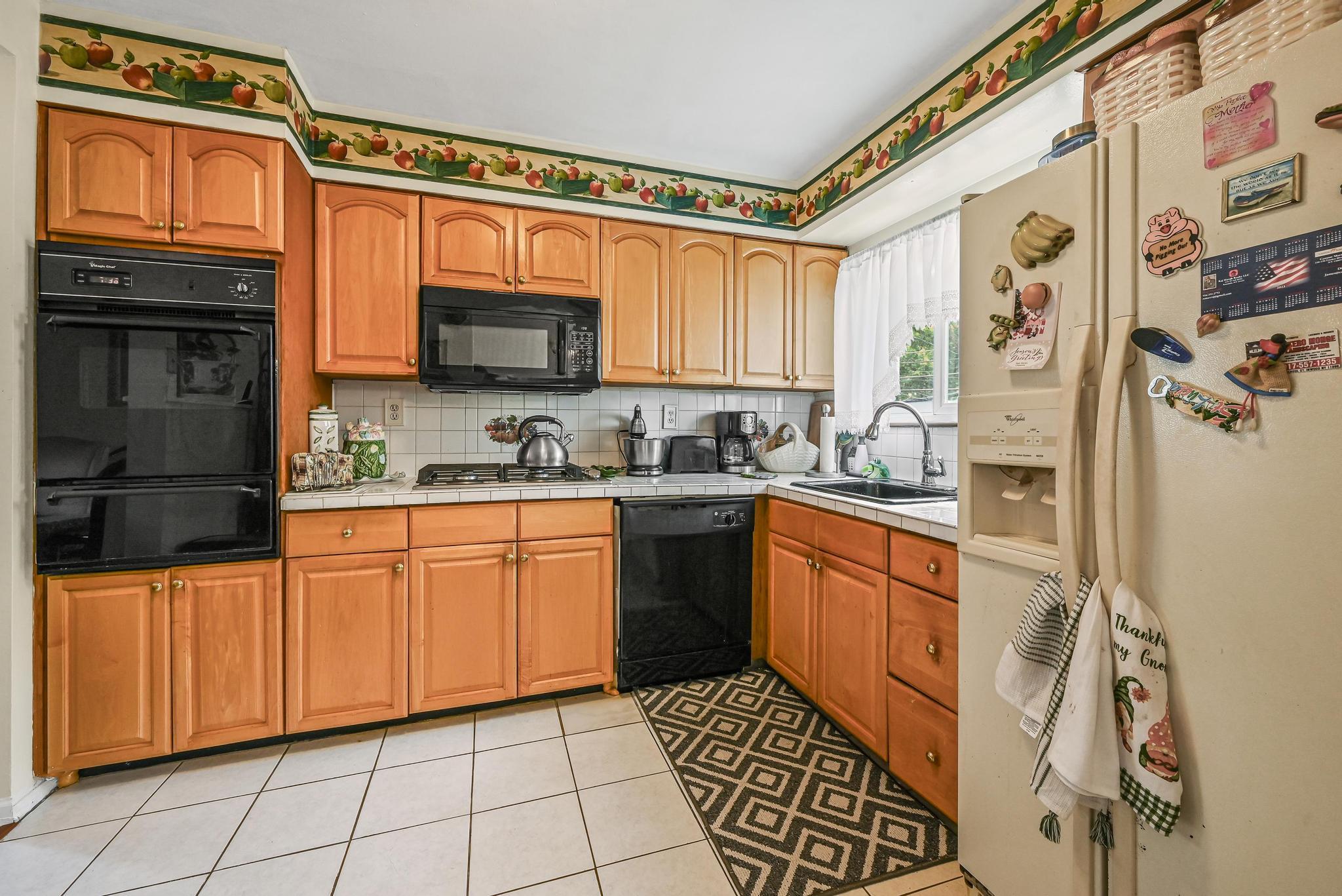 Single Family Weller  Queens, NY 11422, MLS-882156-5