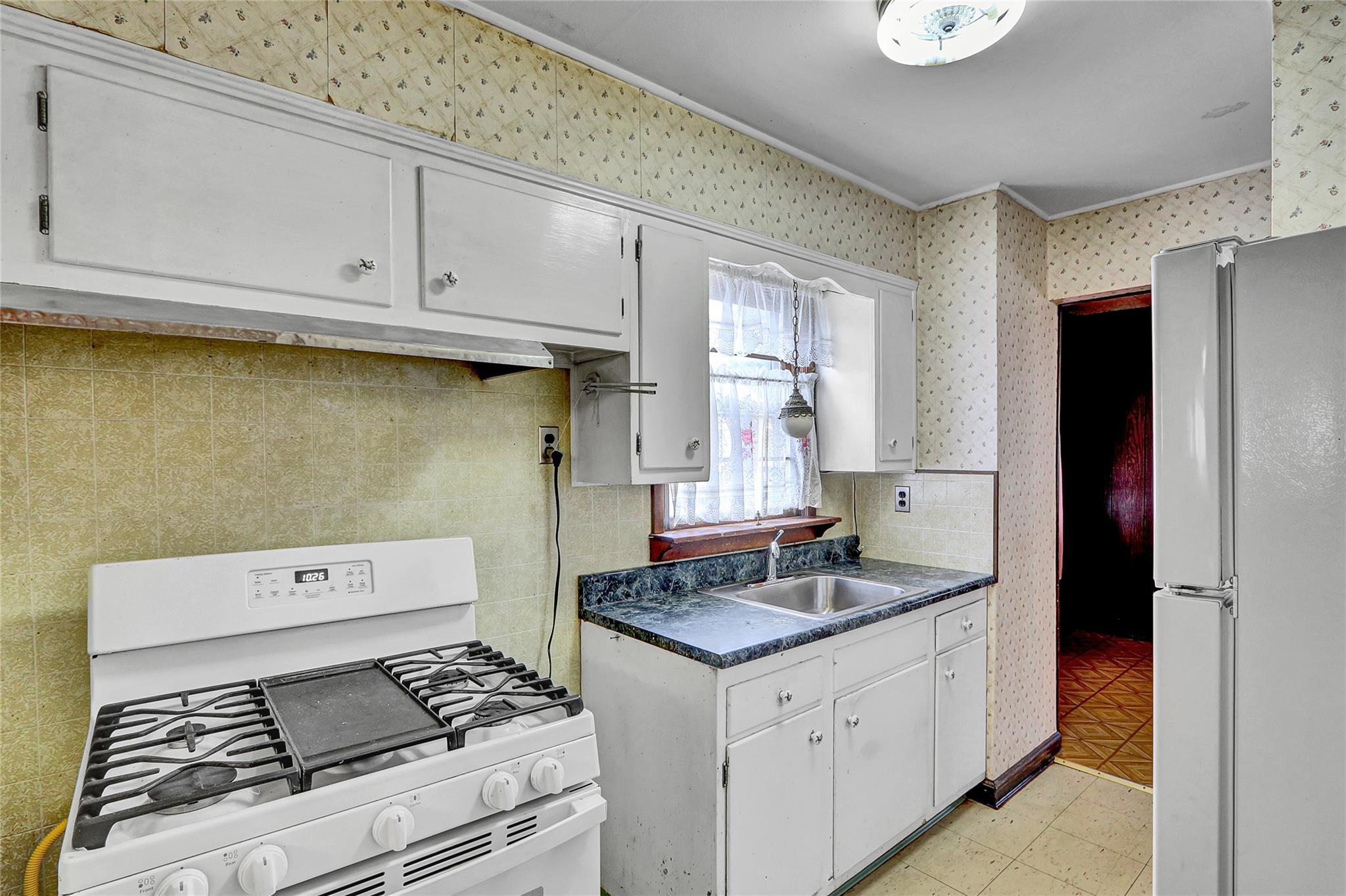 Single Family Nevada  Nassau County, NY 11801, MLS-882178-8