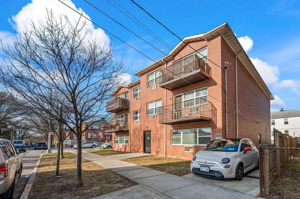 Single Family Sanford  Queens, NY 11358, MLS-882182-16