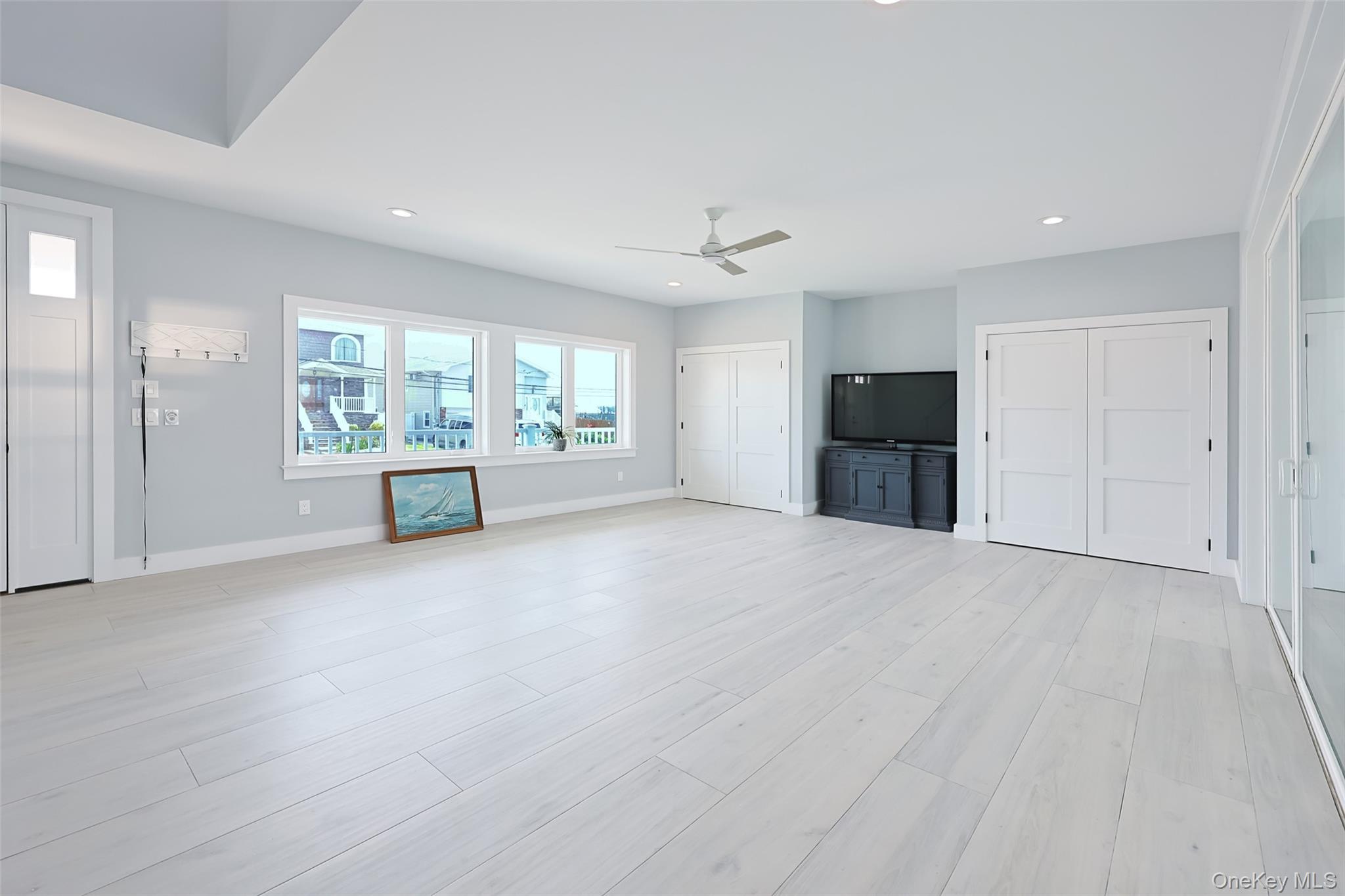 Single Family E Shore Road  Suffolk County, NY 11757, MLS-882198-29