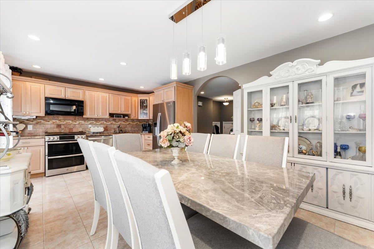 Single Family Stadium  Bronx, NY 10465, MLS-882202-7