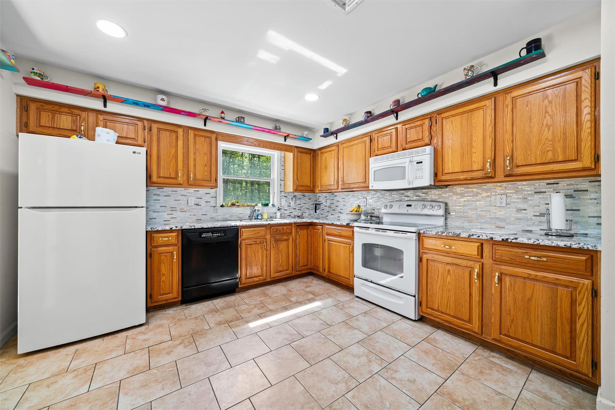 Single Family Twin Arch  Orange County, NY 12575, MLS-882224-12