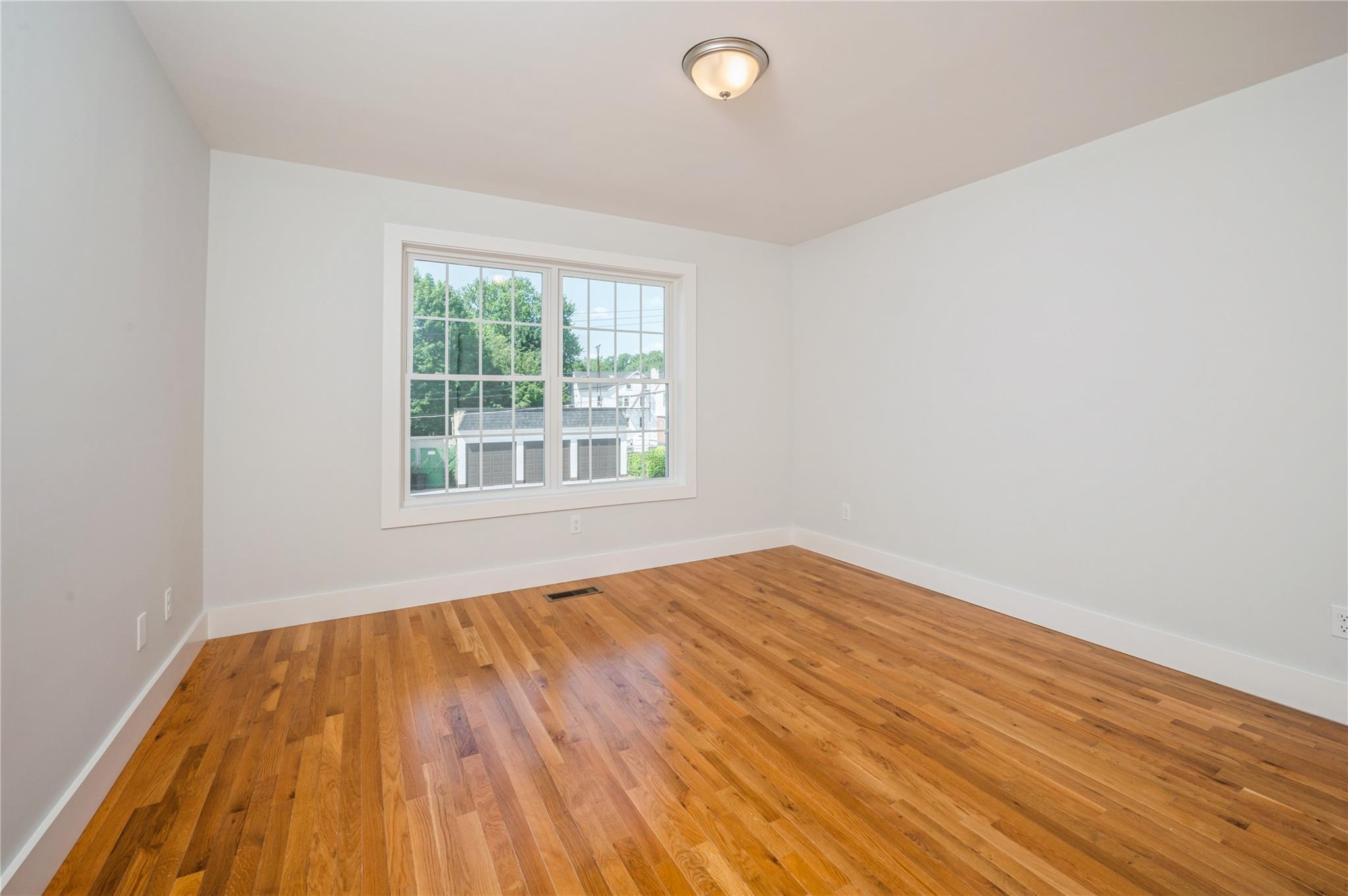 Single Family Clement Westchester County, NY 10710, MLS-882227-19