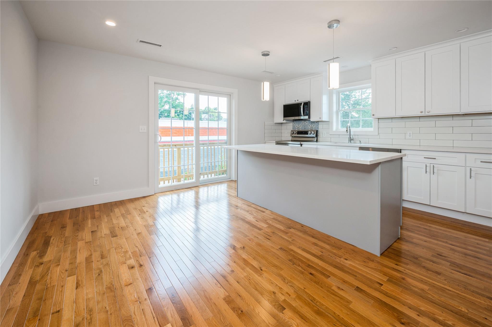 Single Family Clement Westchester County, NY 10710, MLS-882227-23