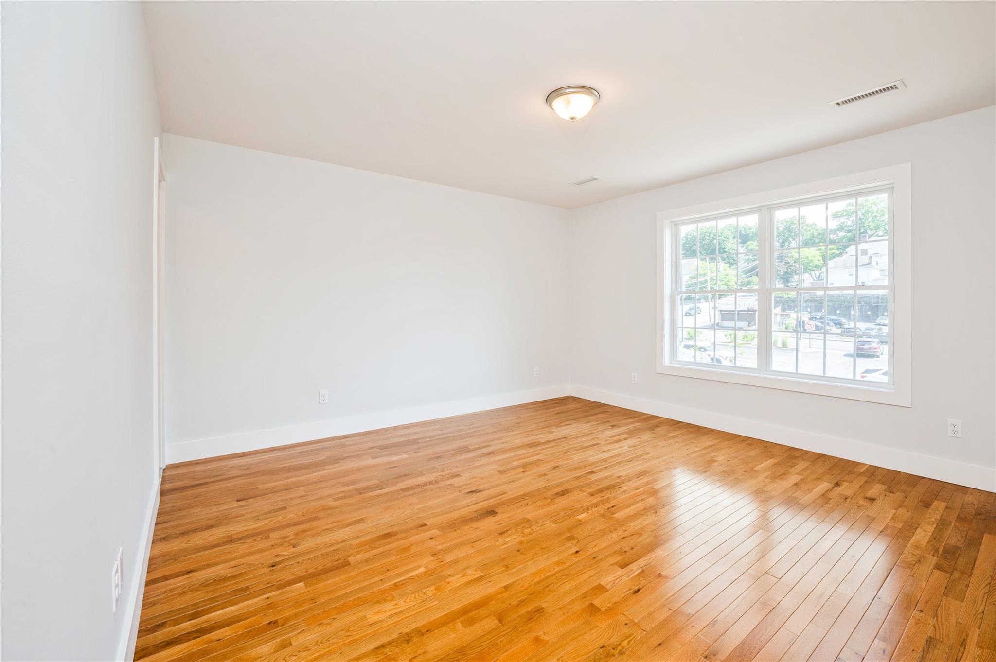 Single Family Clement Westchester County, NY 10710, MLS-882227-26