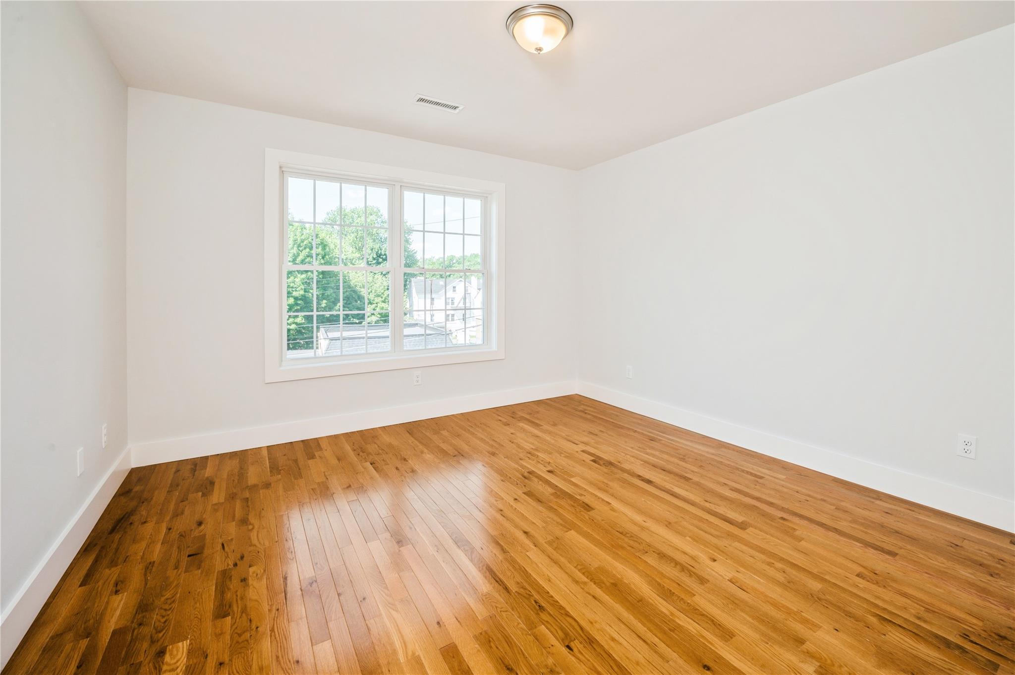 Single Family Clement Westchester County, NY 10710, MLS-882227-29