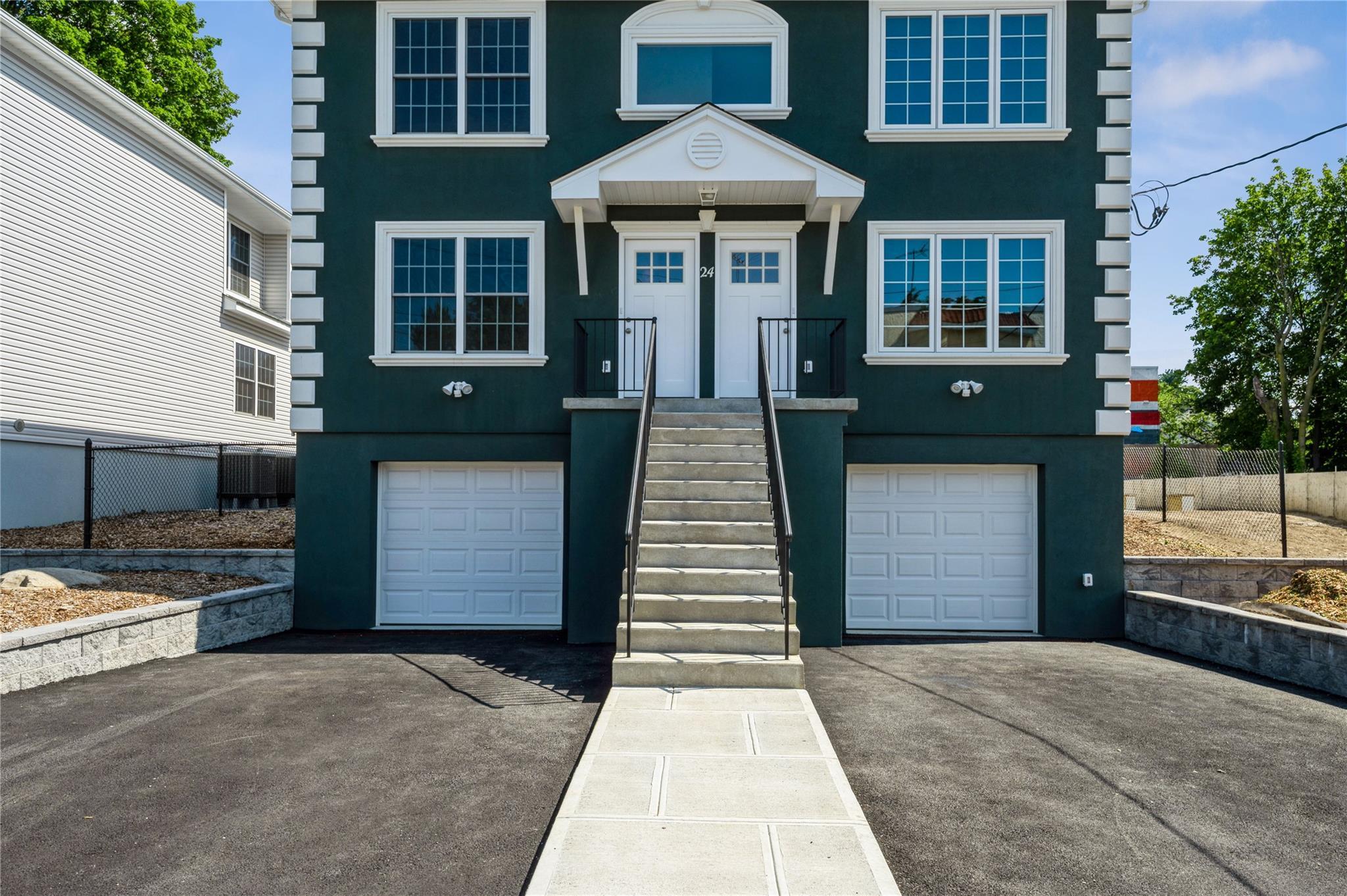 Single Family Clement Westchester County, NY 10710, MLS-882227-3